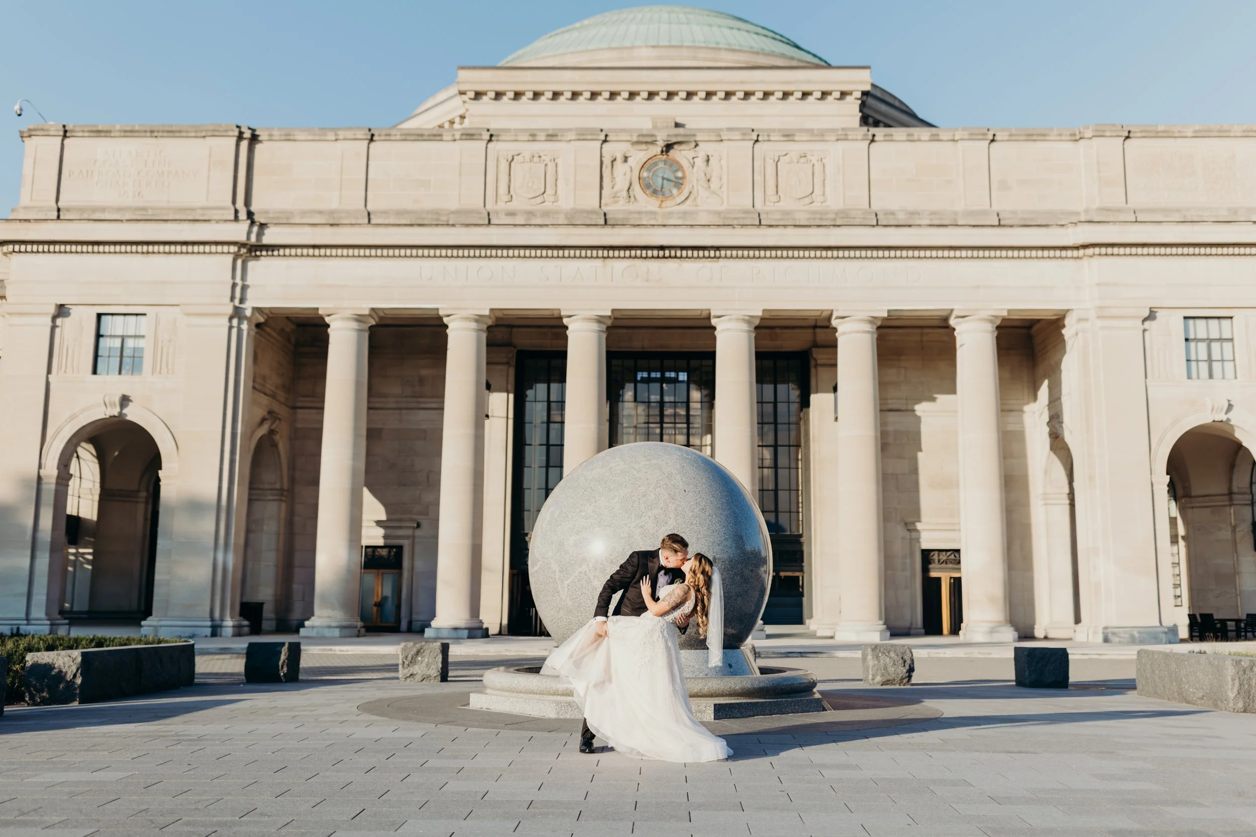 ScienceMuseumofVirginiaWedding_MelanieCooperStudios-7315.jpg