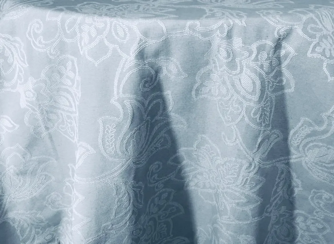 Juliet Ocean Table Cover