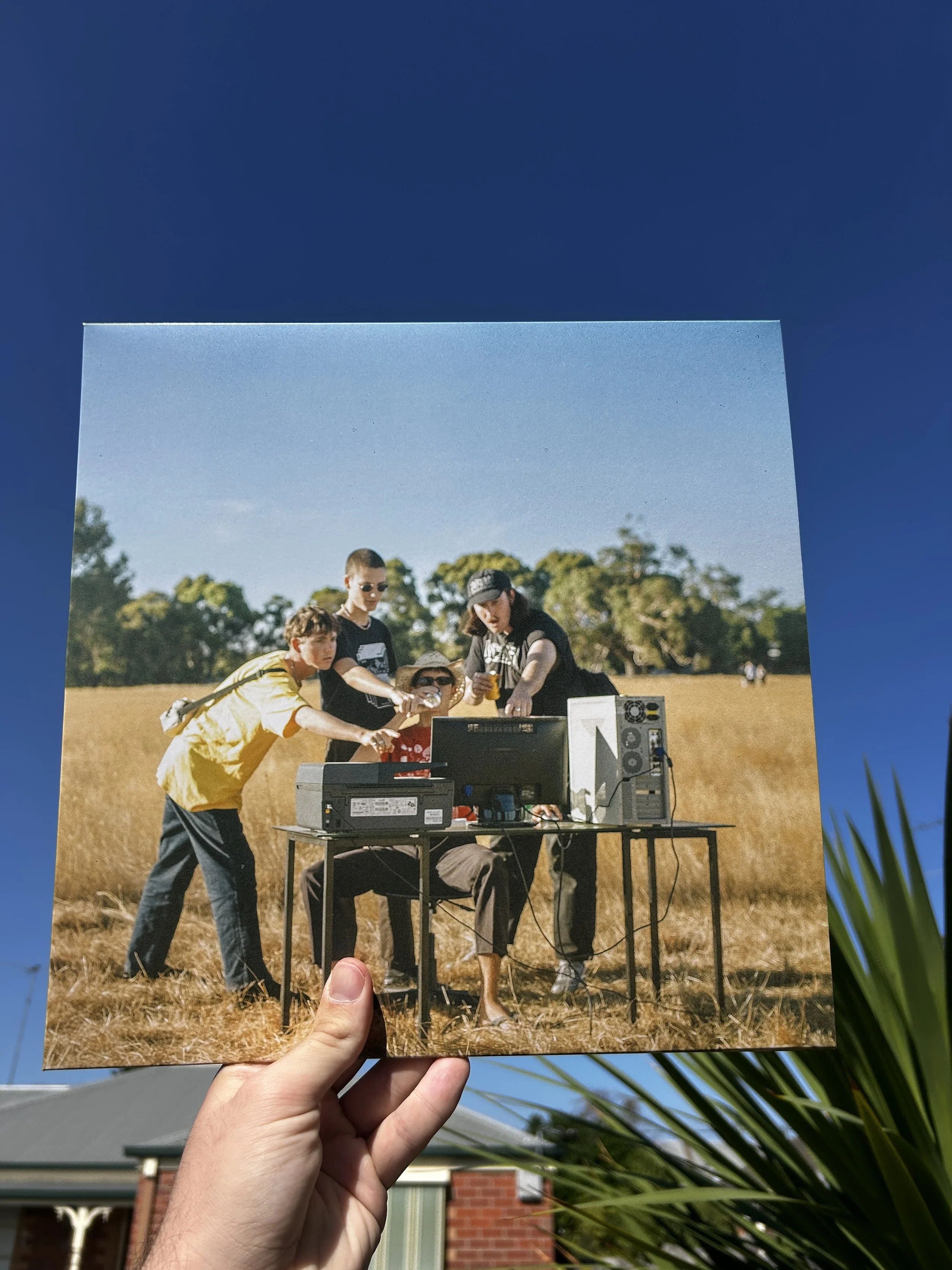 Metdog - Questions and Answers Regarding Computers and Screens 12"