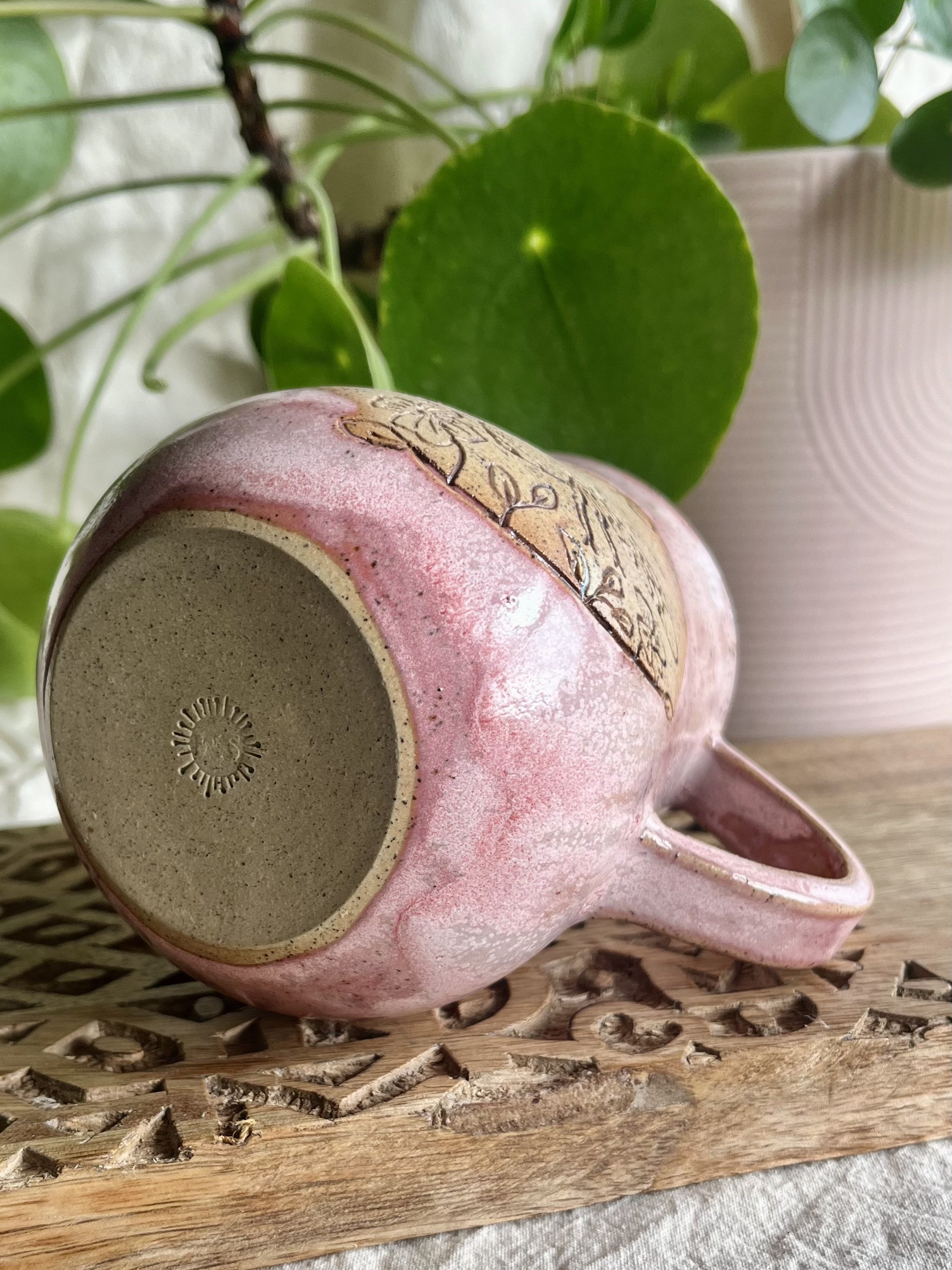 Pink bee mug bottom view.jpeg