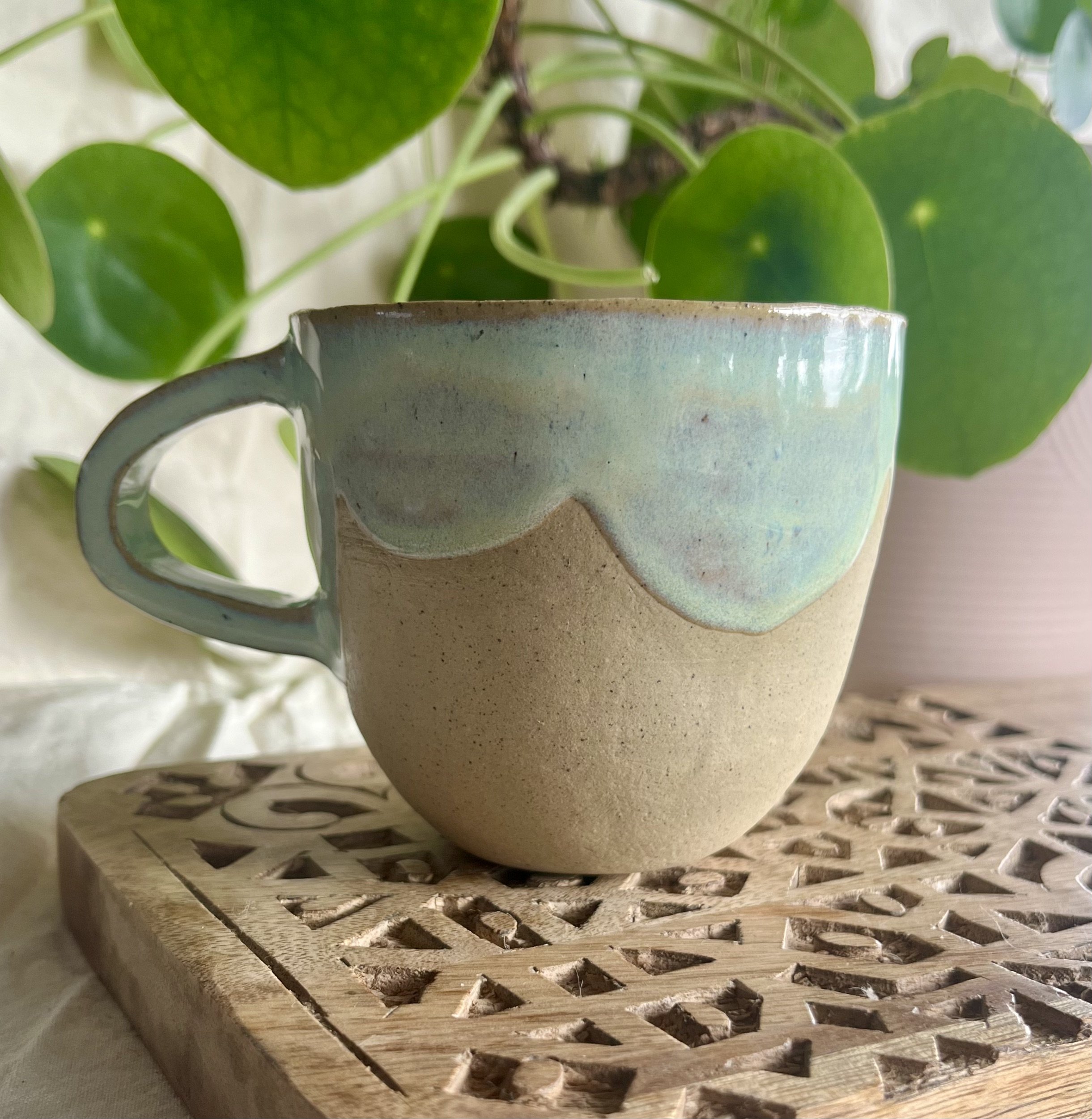 Light green scalloped mug back view.jpeg