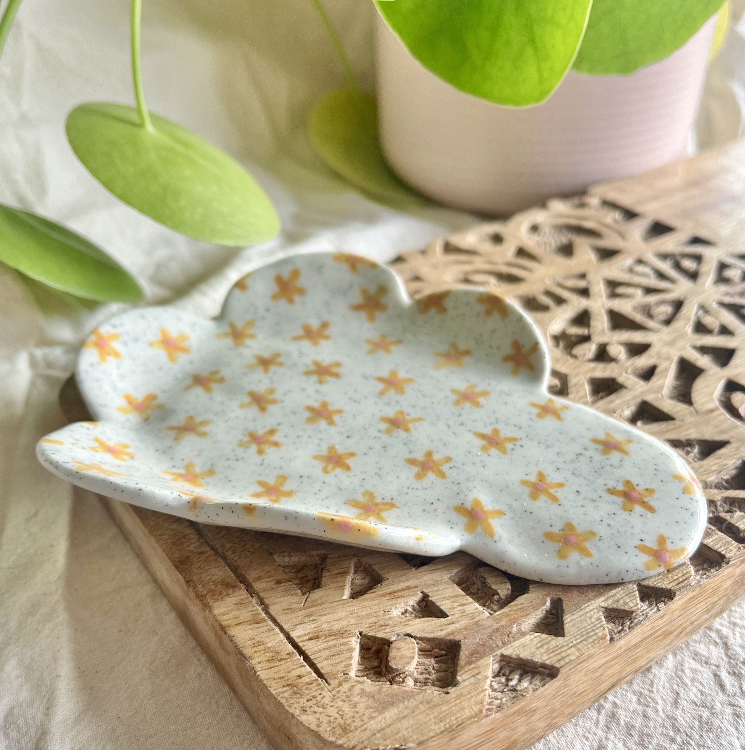 yellow flower spoon rest view 2.jpeg