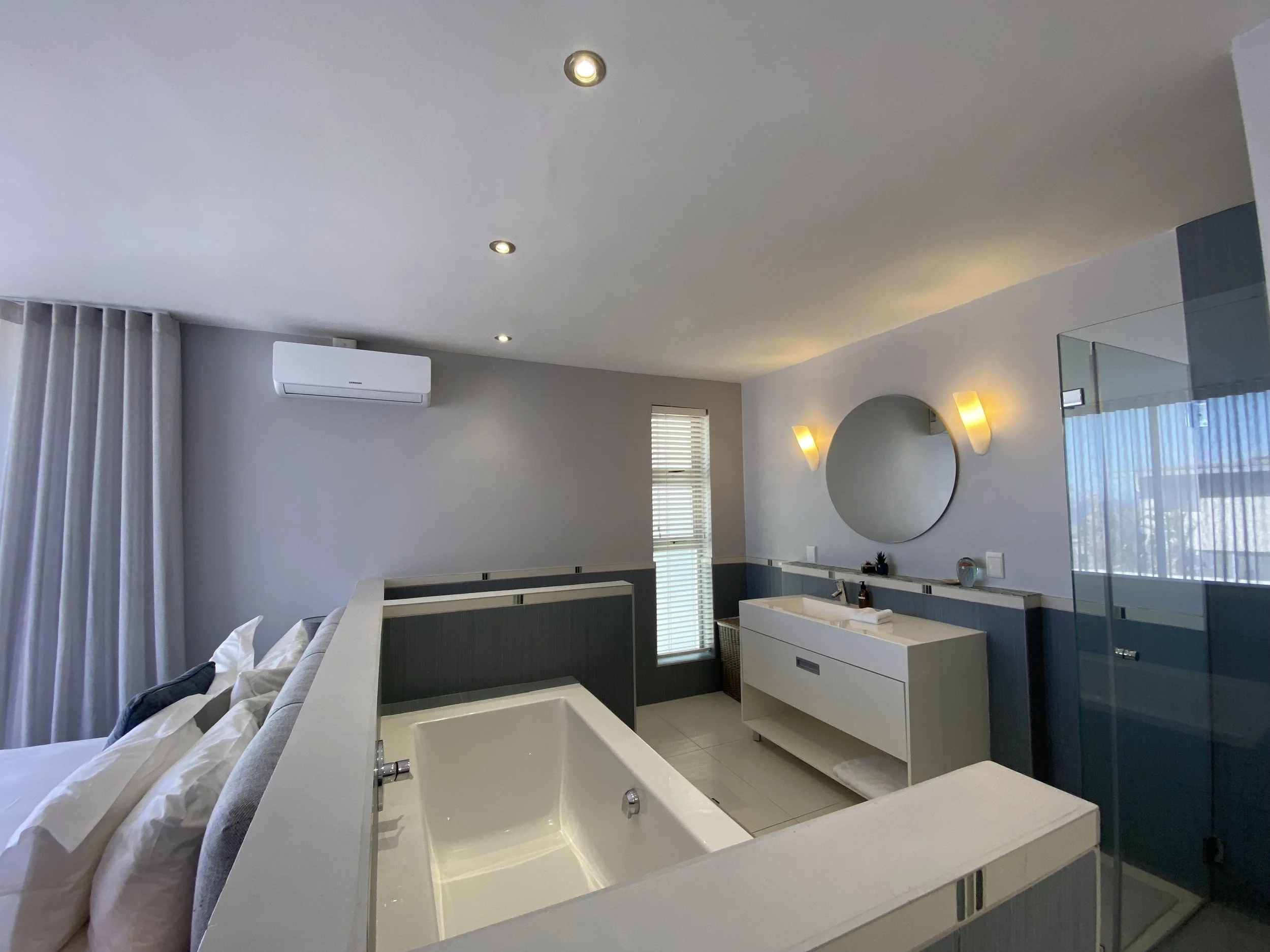 Ensuite Queen Bedroom 2