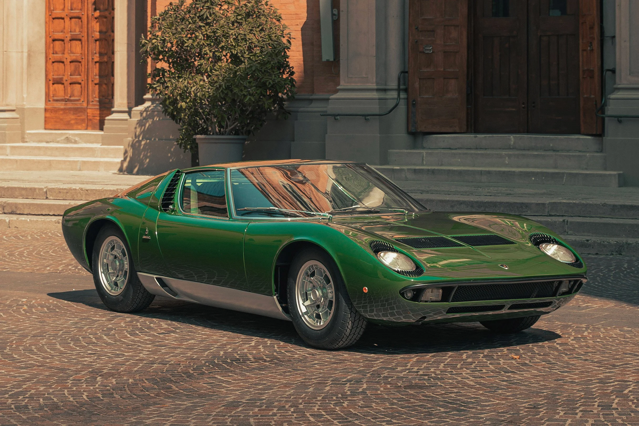 MIURA-SOLD-CUT.jpg