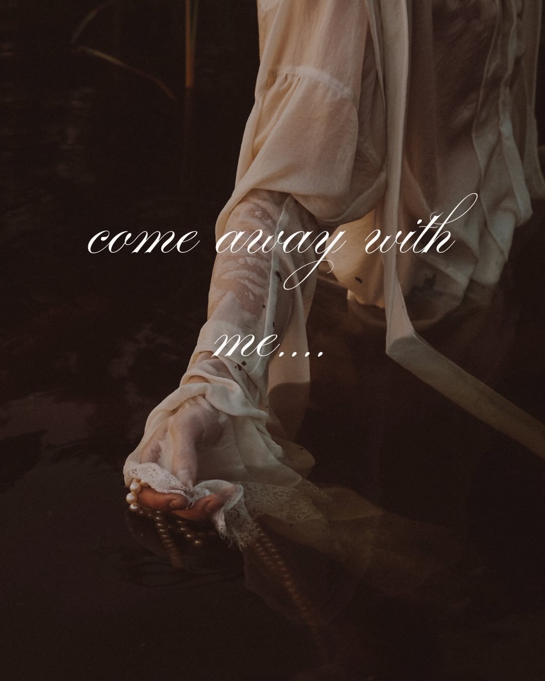 Ik werk met de pure essenties van planten: bloemen, harsen, zaden, bladeren en wortels &ndash; essenti&euml;le oli&euml;n, absolues, tincturen en maceraten. 

Ik werk met de pure essenties van planten: bloemen, harsen, zaden, bladeren en wortels &nda