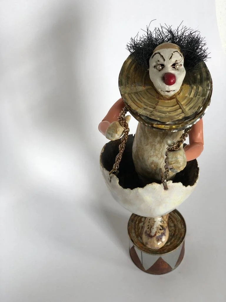 anna-donovan-figurative-ceramic-sculpture-bump-and-grind (6).jpg