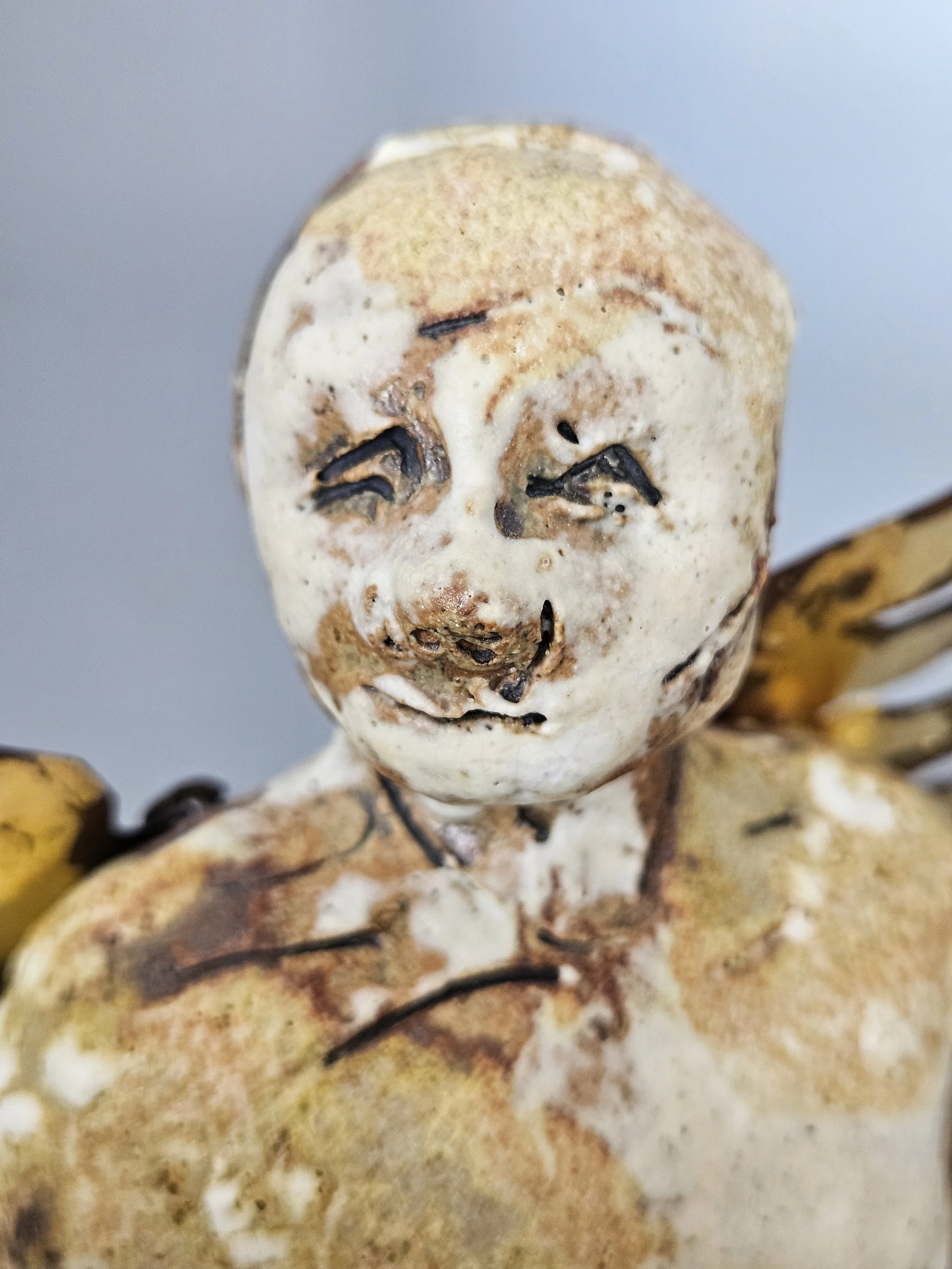 4 Winged Queue Bust
