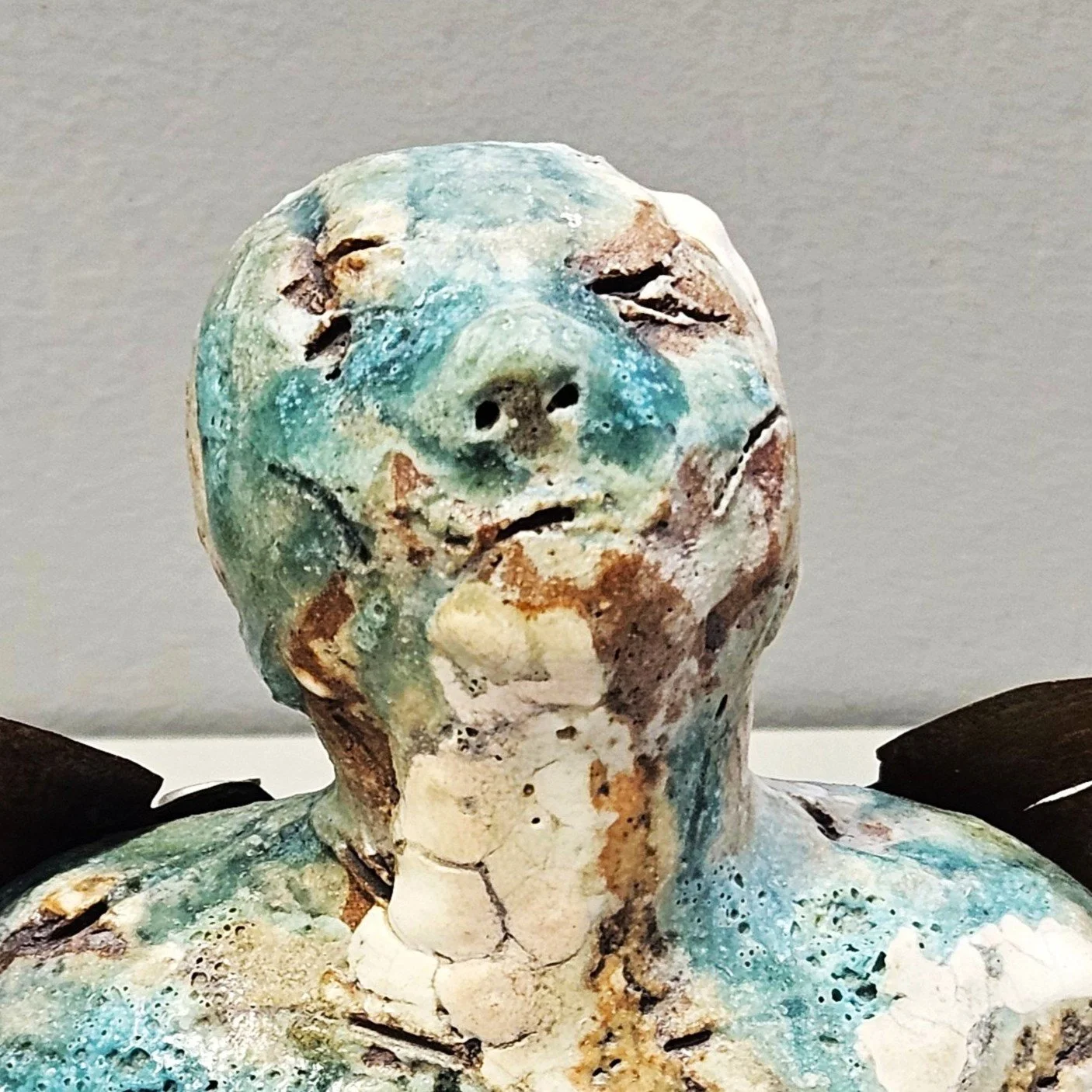 7 Winged Queue Bust