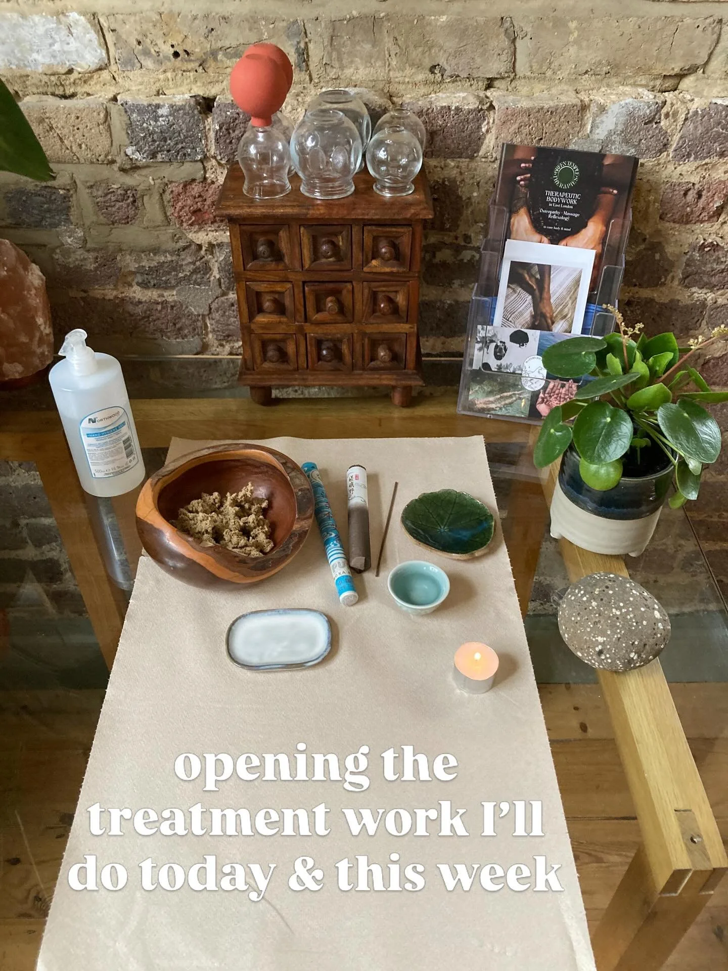 Setting up for treatment sessions can feel like an opening ceremony. Bringing the equipment together needed for the day, marking each of the 5 elements with everything present, thinking about the season, weather and moment, what&rsquo;s happening cul