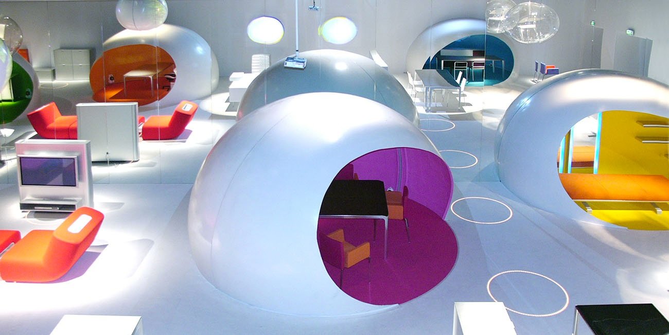 SALONE DEL MOBILE, Milan, stand du fabricant italien YCAMI où la chaise a été présenté.