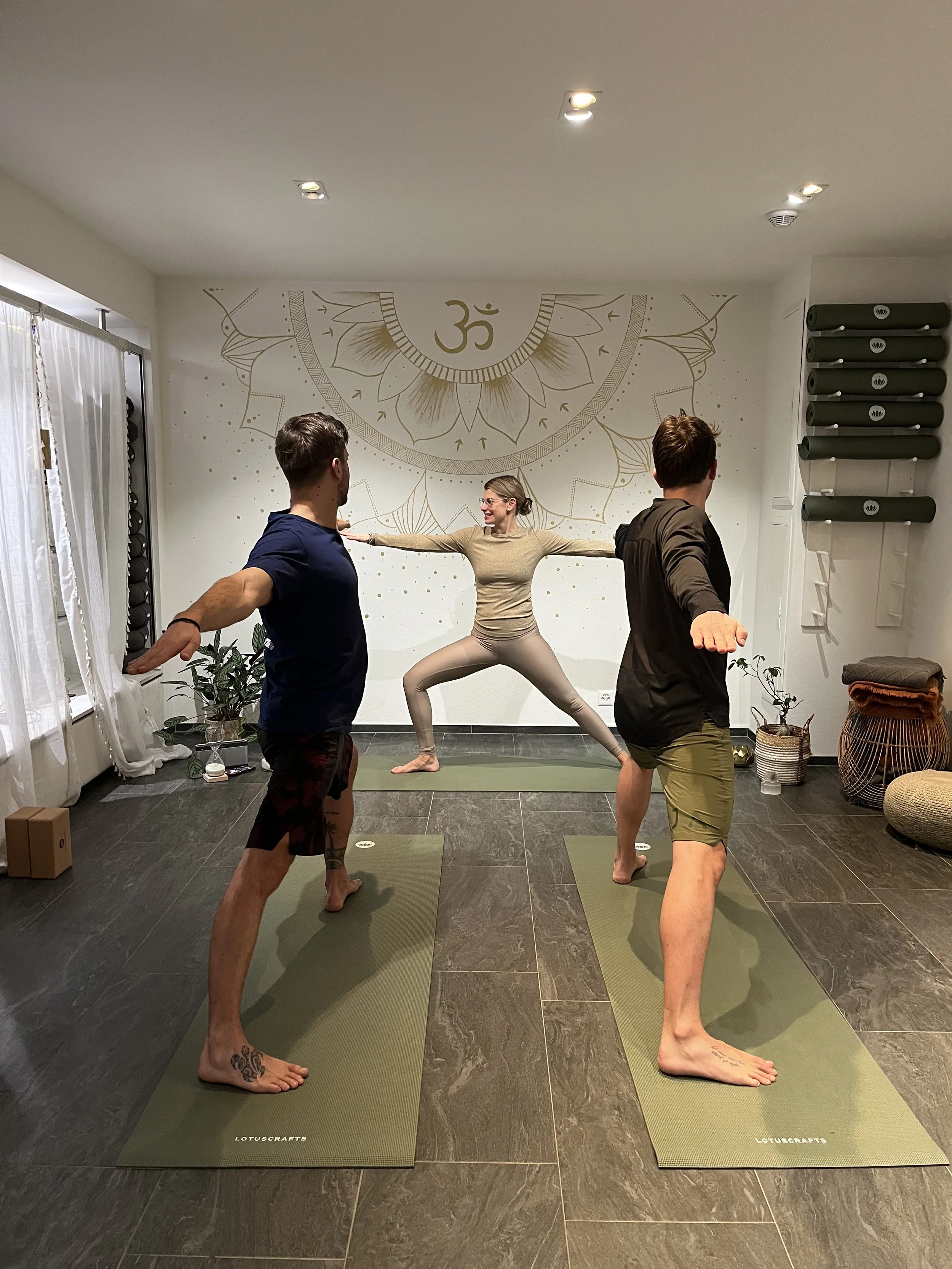 YOGA &amp; SOUND JOURNEY mit Anca