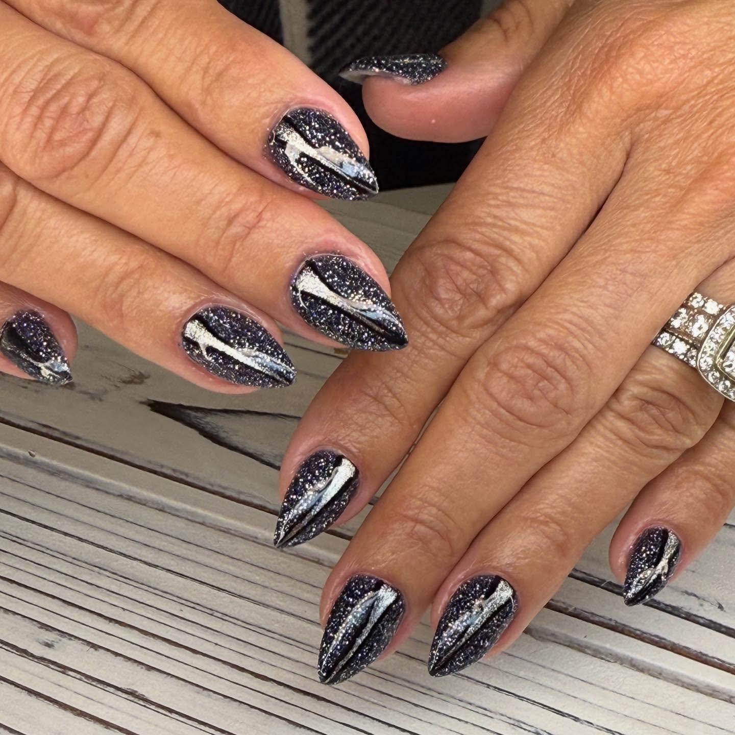 Black tie 🤵 
.
.
#RichmondNails #RichmondBCNails #RichmondNailSalon #RichmondBCBeauty #RichmondNailTech #RichmondPedicure #RichmondManicure #RichmondNailDesigns #RichmondNailArtist #RichmondSpa #VancouverNails #VancouverNailSalon #VancouverBeauty #V