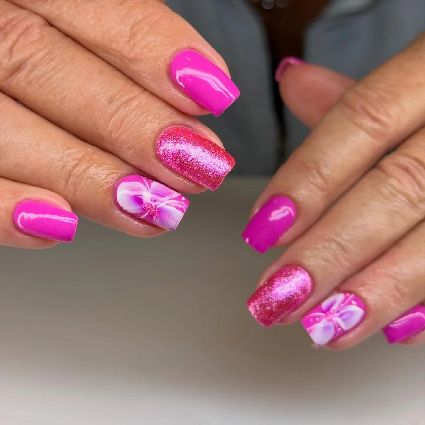 Florals 
.
.
#nailart #nails #manicure #naildesign #nailsofinstagram nailsofinstagram nailstagram gelnails nailpolish nailfashion nailaddict nailstyle nailsonfleek nailsoftheday nailinspiration nailtrends nailartaddict nailartist acrylicnails nailcar
