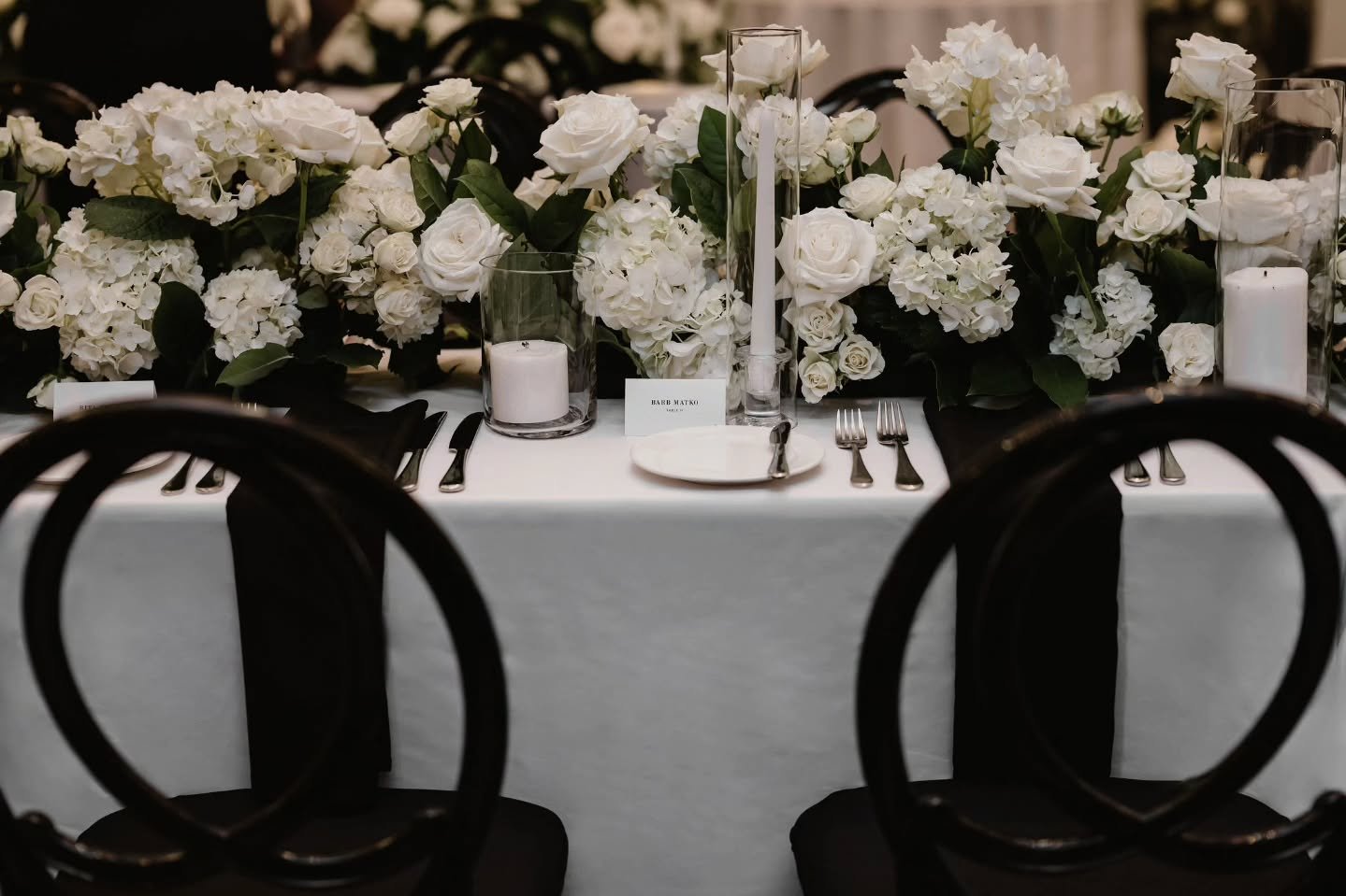 ✨Small Changes that Elevate Events✨

- Add breathing room between tables (even 6&ndash;12 inches changes everything)

- Layer lighting (ambient + pin spots) instead of relying on one source

- Swap chair covers for upgraded chairs

- Choose fewer mat