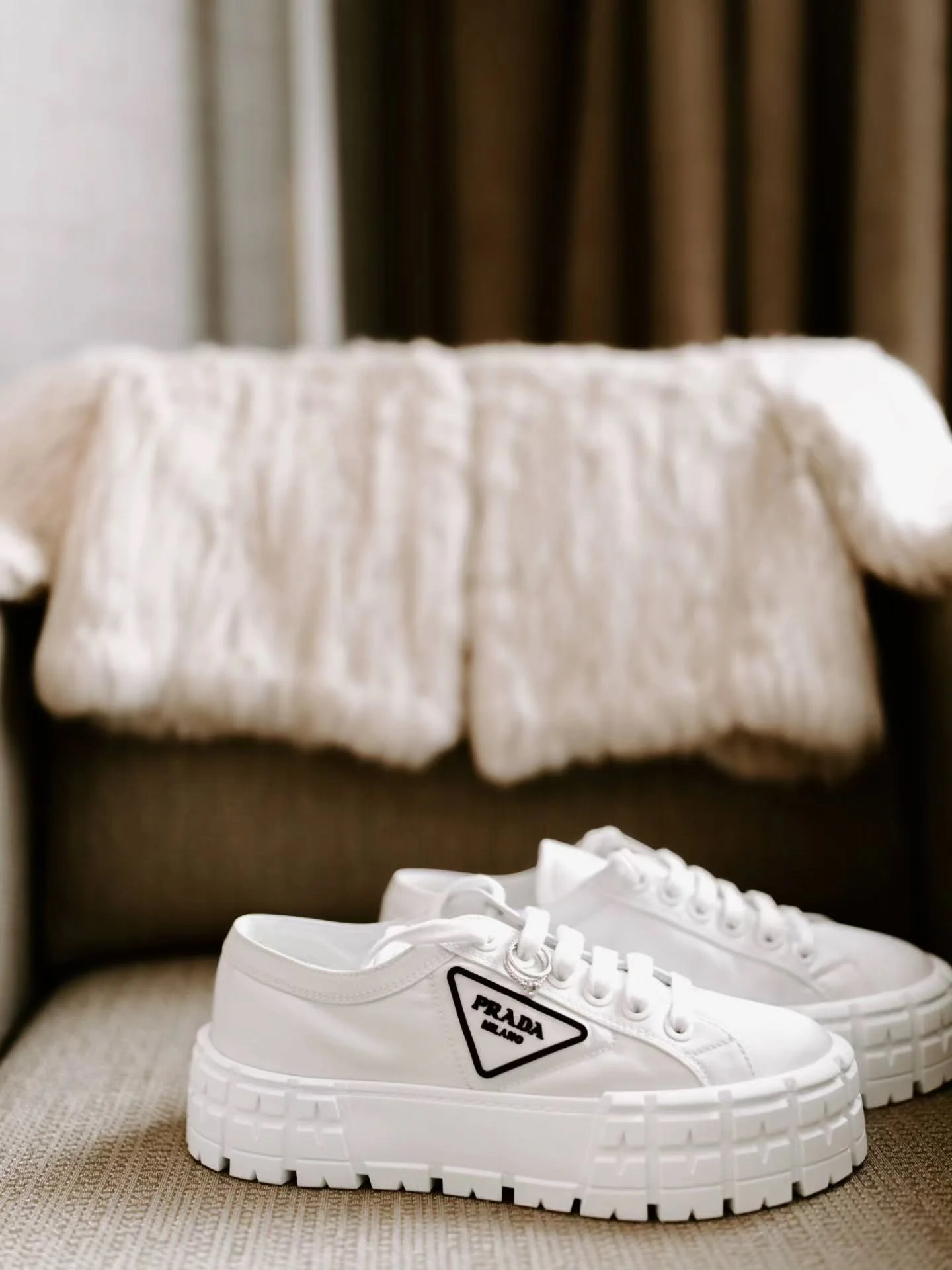 Soft details. Clean lines. Quiet luxury energy.
I&rsquo;ll never get over the way thoughtful design can completely shift the feeling of a wedding...not just the look.

🤍🤍🤍

From color palettes to candlelight to the moments no one notices but every