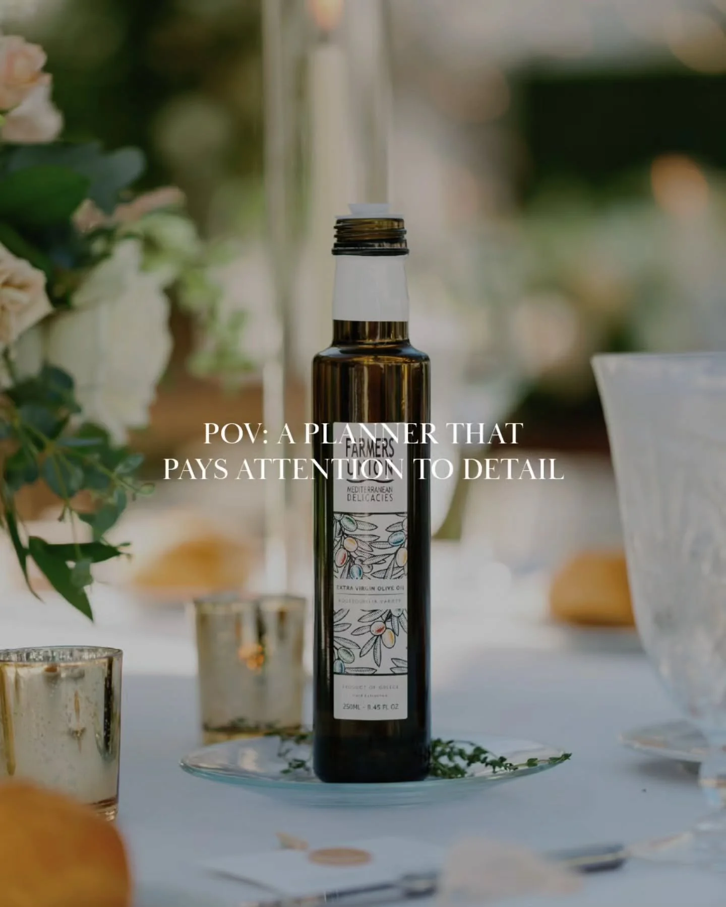 Nothing is accidental 😉

📸 @sarahmccloskeyphoto 
💐 @sapphireandlace