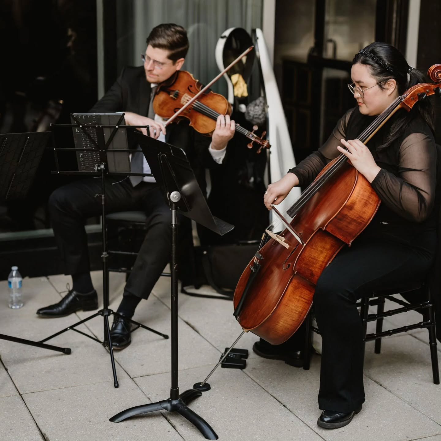 There&rsquo;s something about live music 🎼 during a ceremony that changes the entire feeling of the moment.

Guests hear it before they even sit down. It softens the space, slows people down, and makes everything feel a little more intentional from 