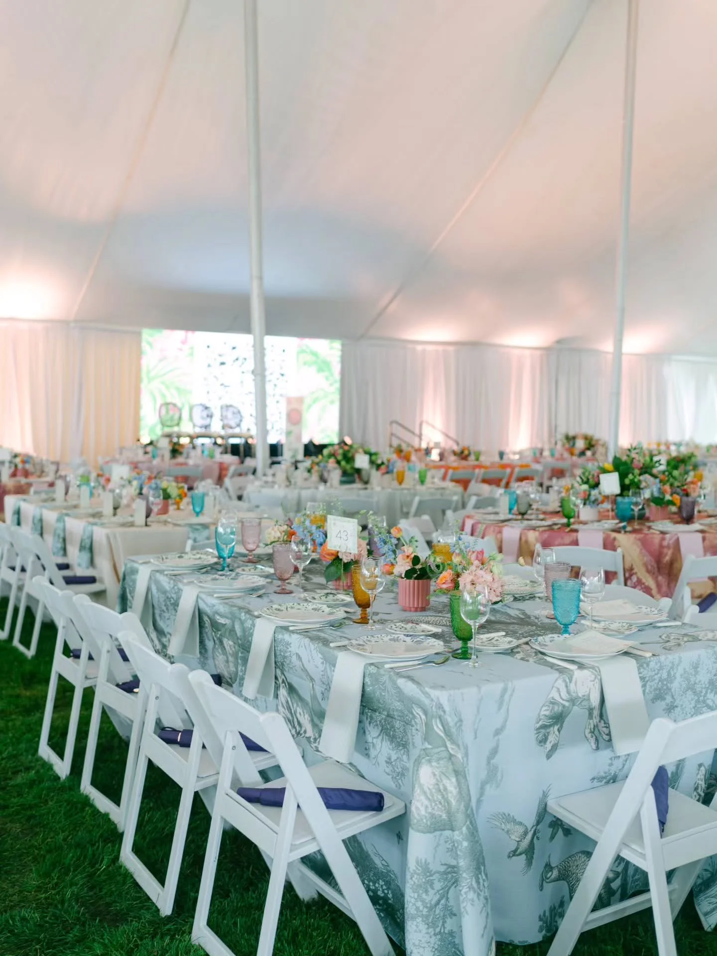 Pole tents will always have my heart.

Yes, they&rsquo;re beautiful. But they also ask you to actually design around them instead of pretending the structure doesn&rsquo;t exist.

The center poles become part of the room. The lighting matters. The fl