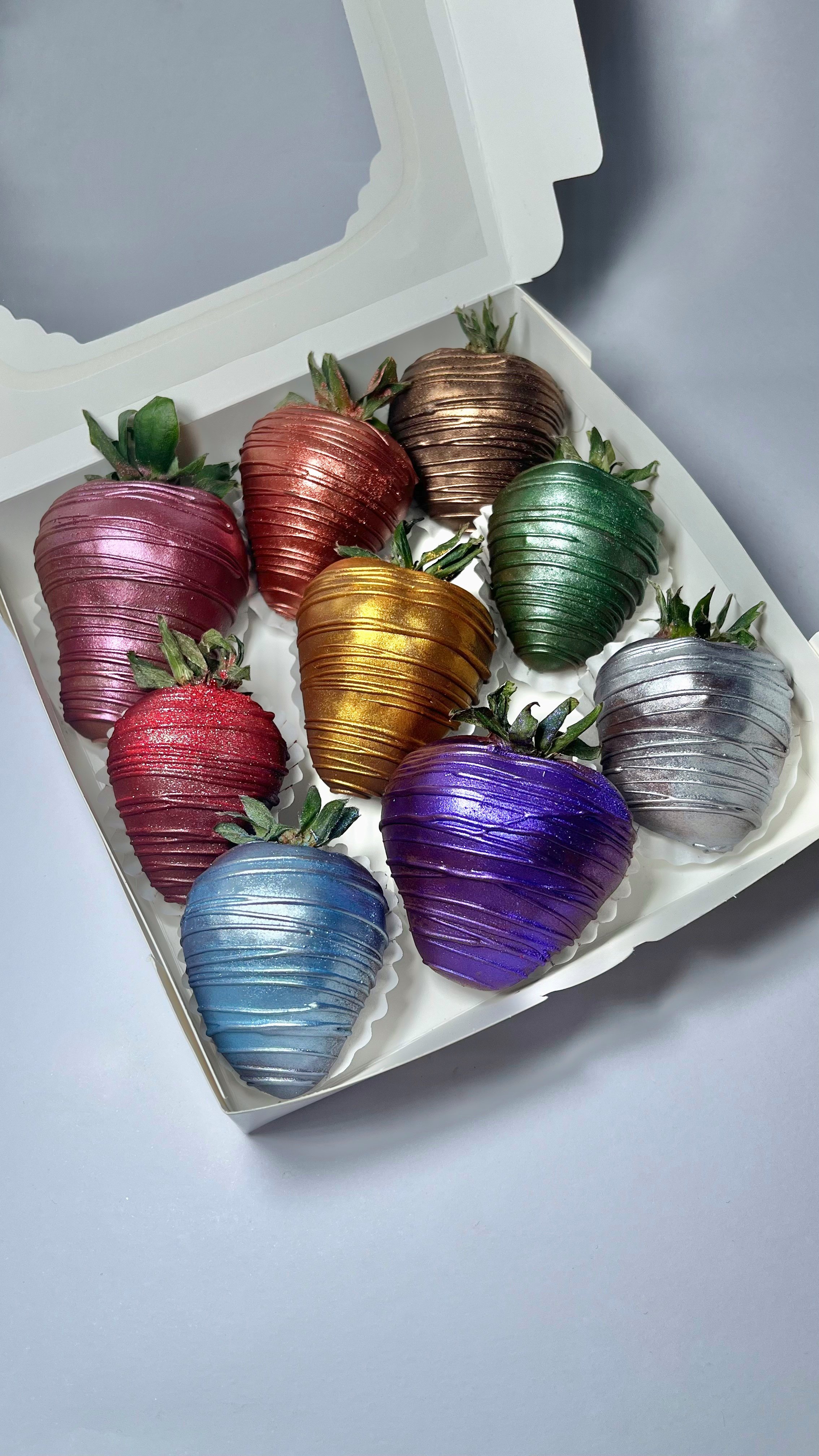 ChocolateCoveredStrawberriesWithColorfulMixedGlitterBoxBerrylona2.jpg
