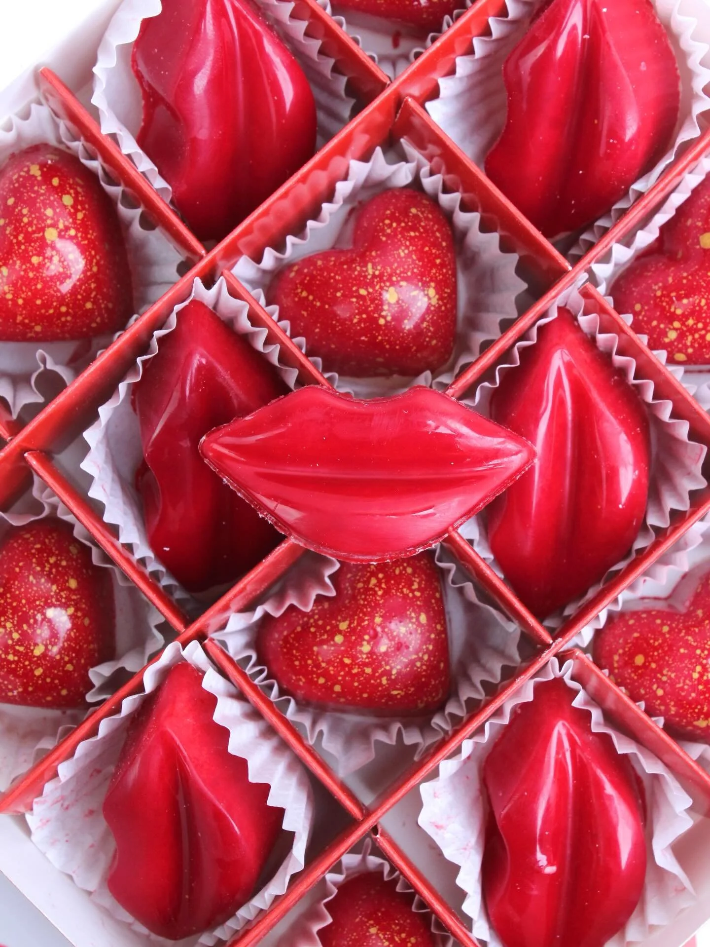 Los bombones m&aacute;s especiales del amor 💋&hearts;️
Ganache de rosa 🌹

#bombonessanvalent&iacute;n #bonbons #valentinesday