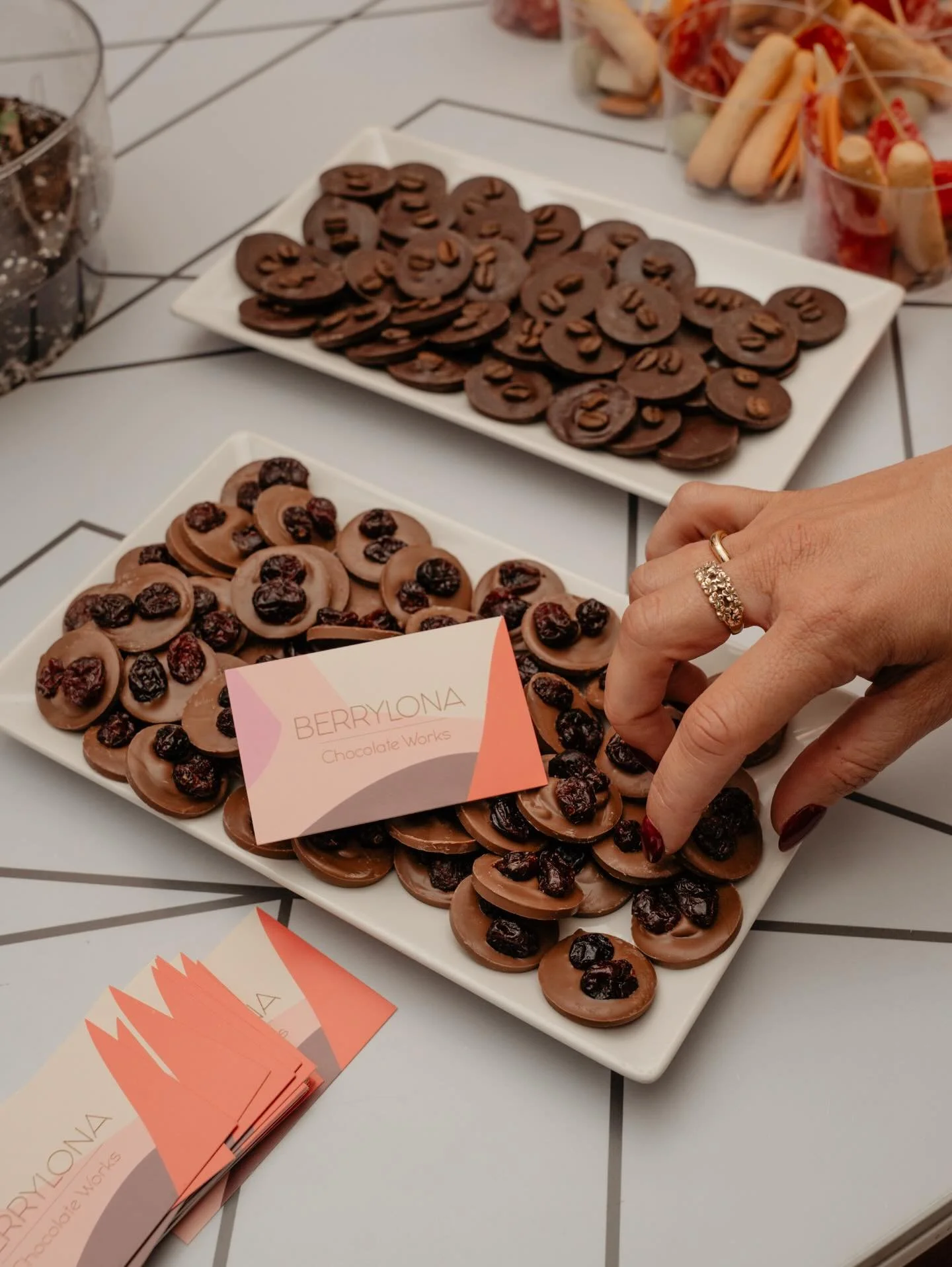 Some collaborations leave more than a sweet taste, they leave beautiful memories ✨🍫

As Berrylona Chocolate, we were delighted to be part of the @lephiine gathering and contribute our chocolates to such an inspiring evening filled with ambitious, cr