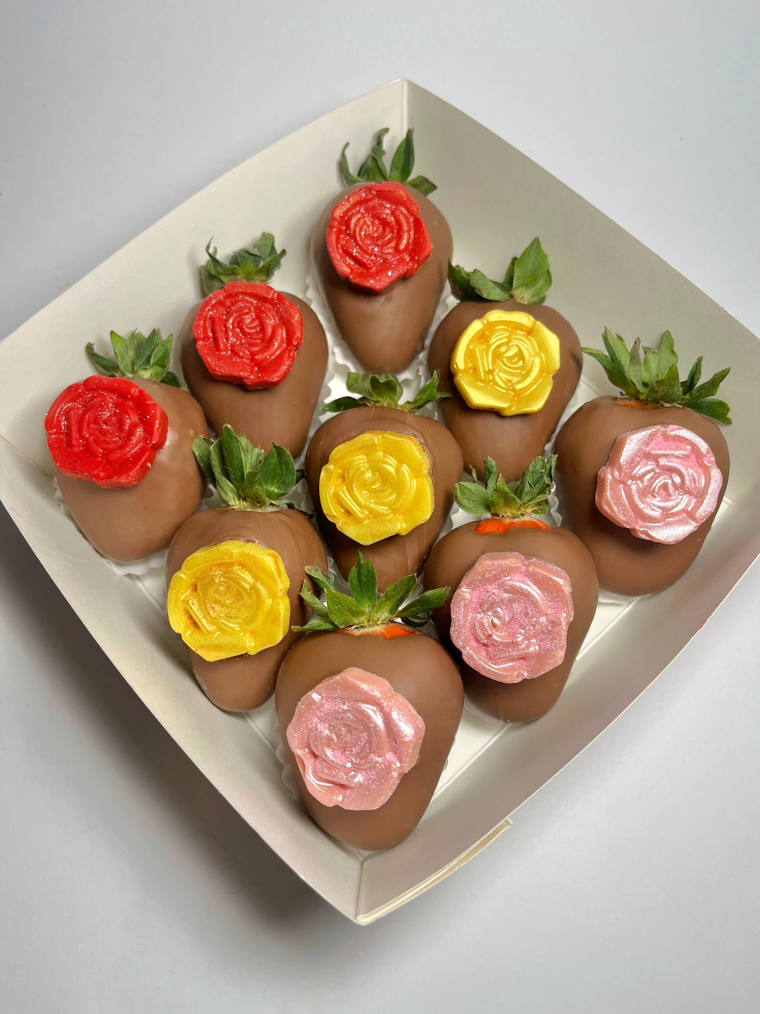 Chocolate Covered Strawberries with Fancy Decorations Box in Barcelona by Berrylona Chocolate Works Perfect For Gift