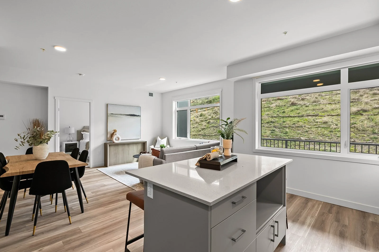 302 - 1111 Frost Road-9.jpg