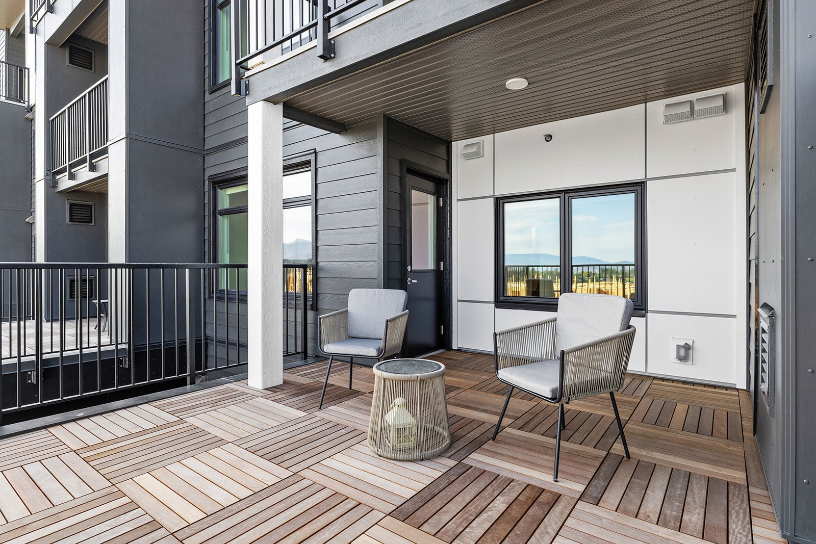 203 - 1111 Frost Road-20.jpg