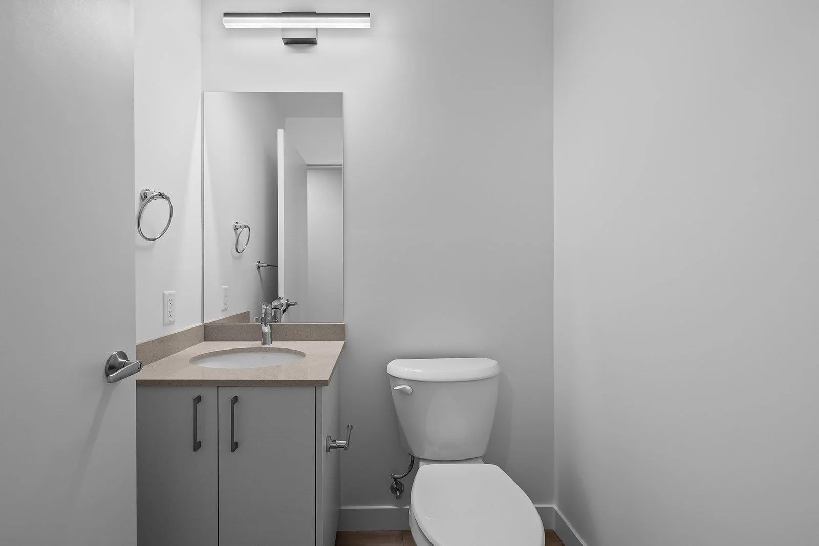 2nd bedroom Toilet.jpg