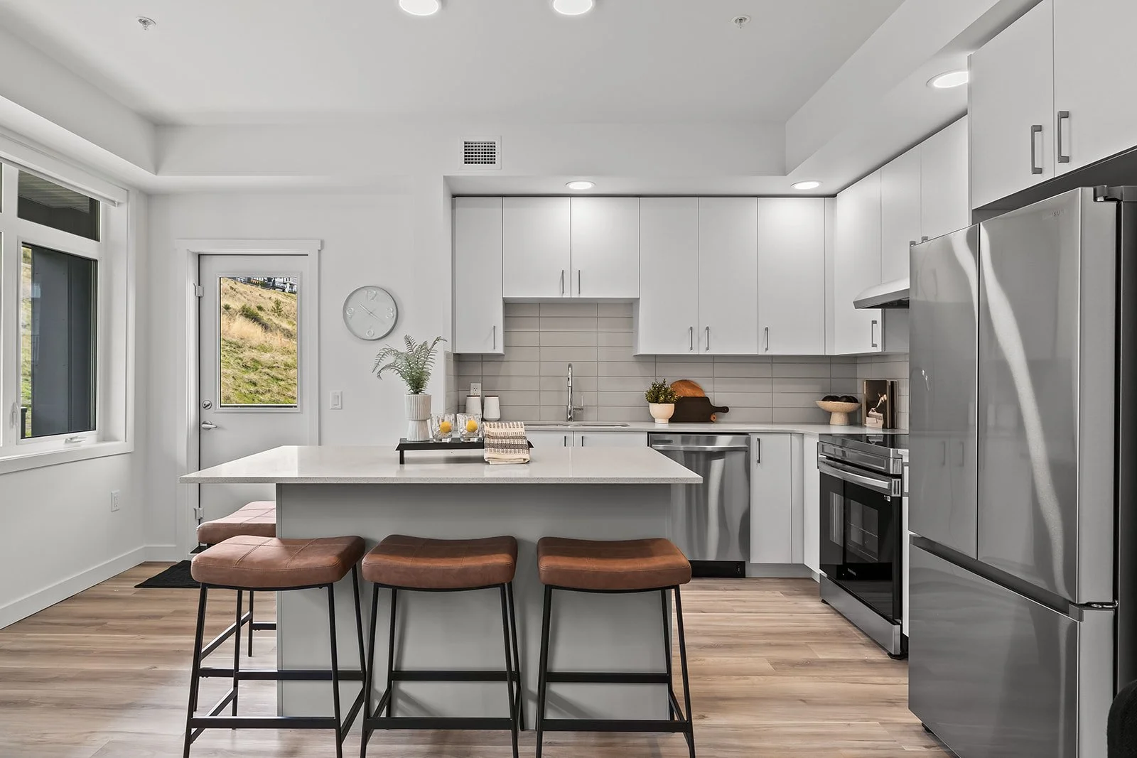 302 - 1111 Frost Road-4.jpg