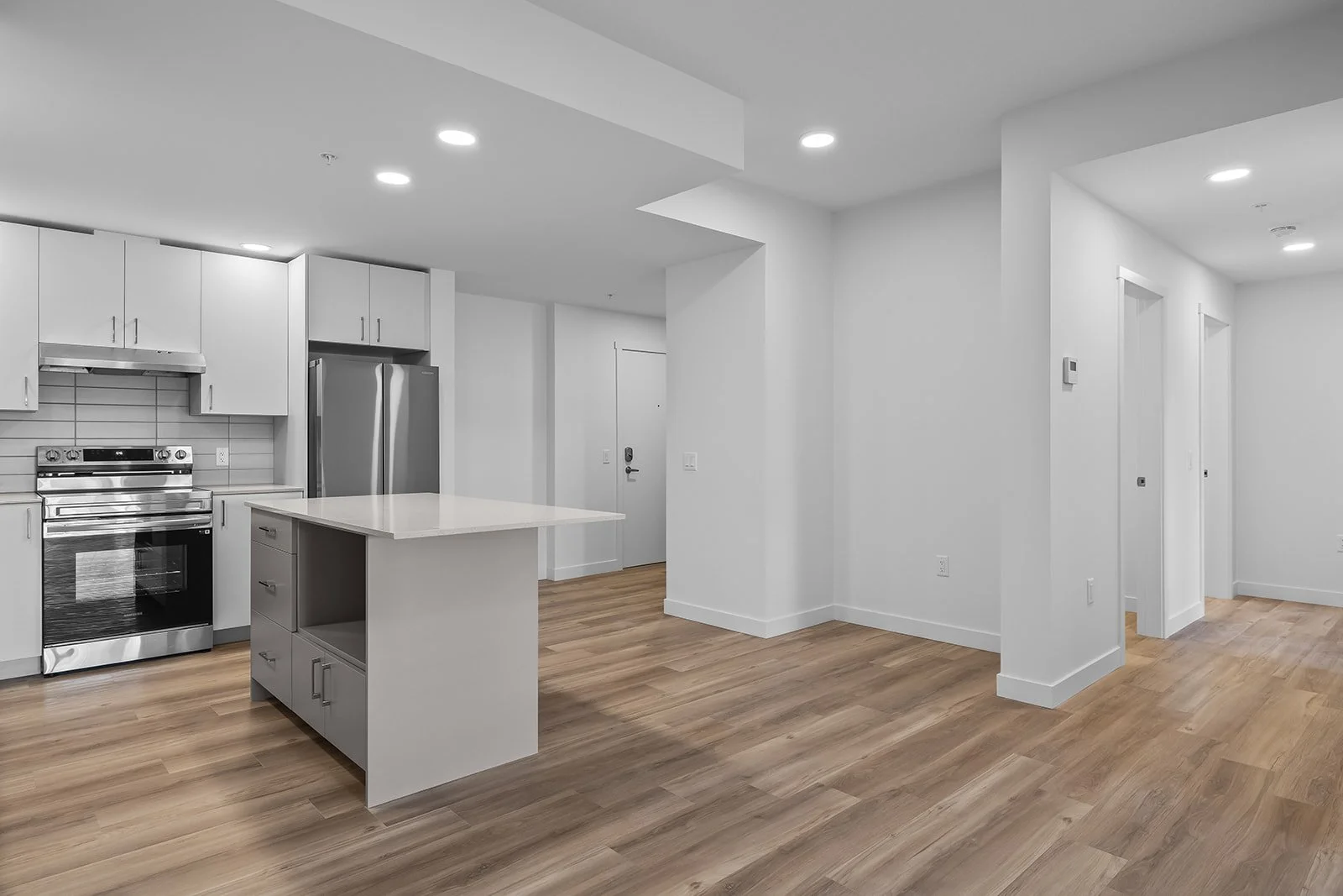 Kitchen  & living area.jpg