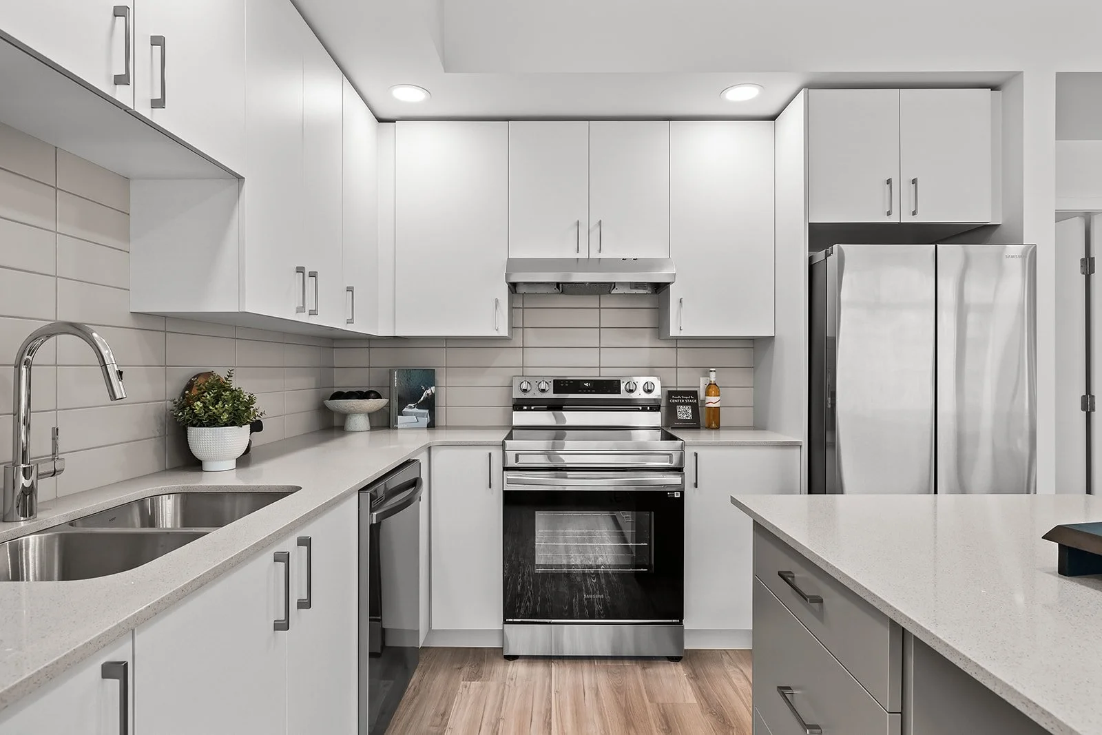 302 - 1111 Frost Road-6.jpg