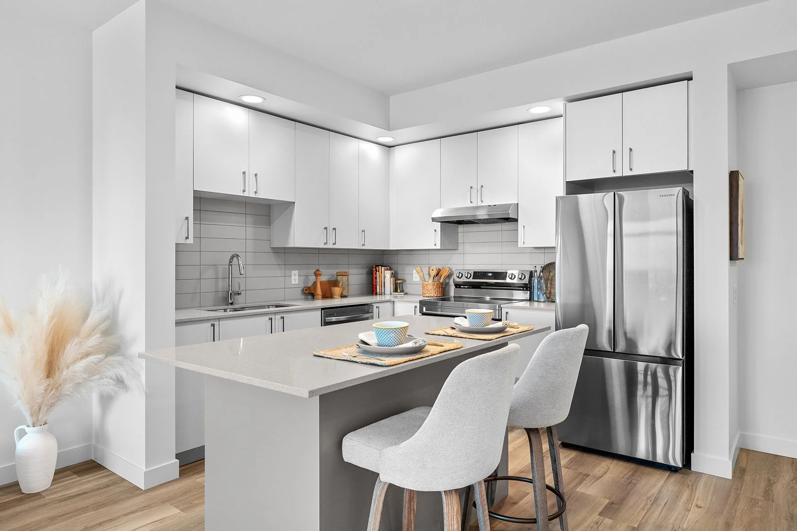 203 - 1111 Frost Road-1.jpg