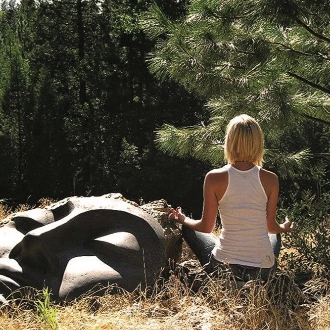 This is one of my favorite photos of all time. This is my daughter, posing for me to show scale, 17 years ago. This piece is still being cast for sale from www.studiobridges.com

#deborahbridges #concretesculpture #cement#artart #cement #sculpture #g
