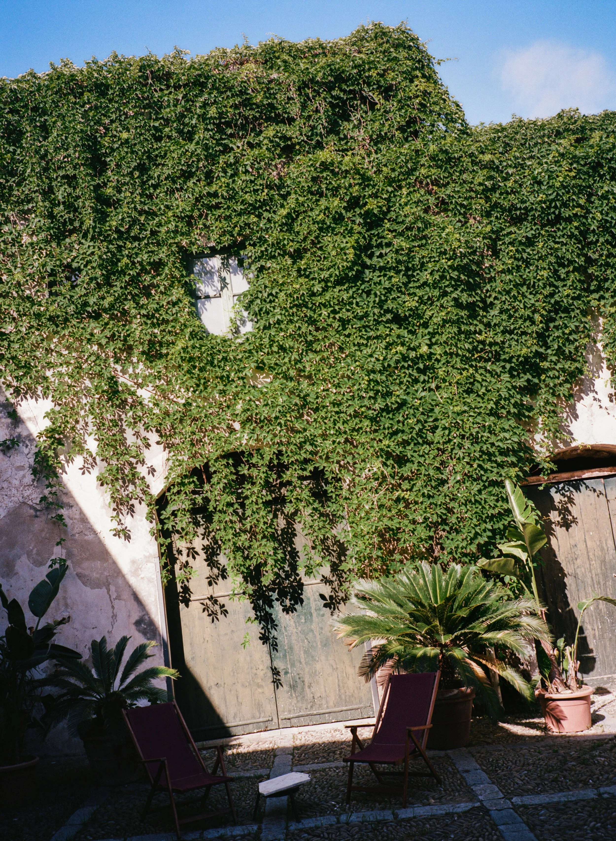 VillaCatalfamo_Analog_RoschattAnna-30.jpg
