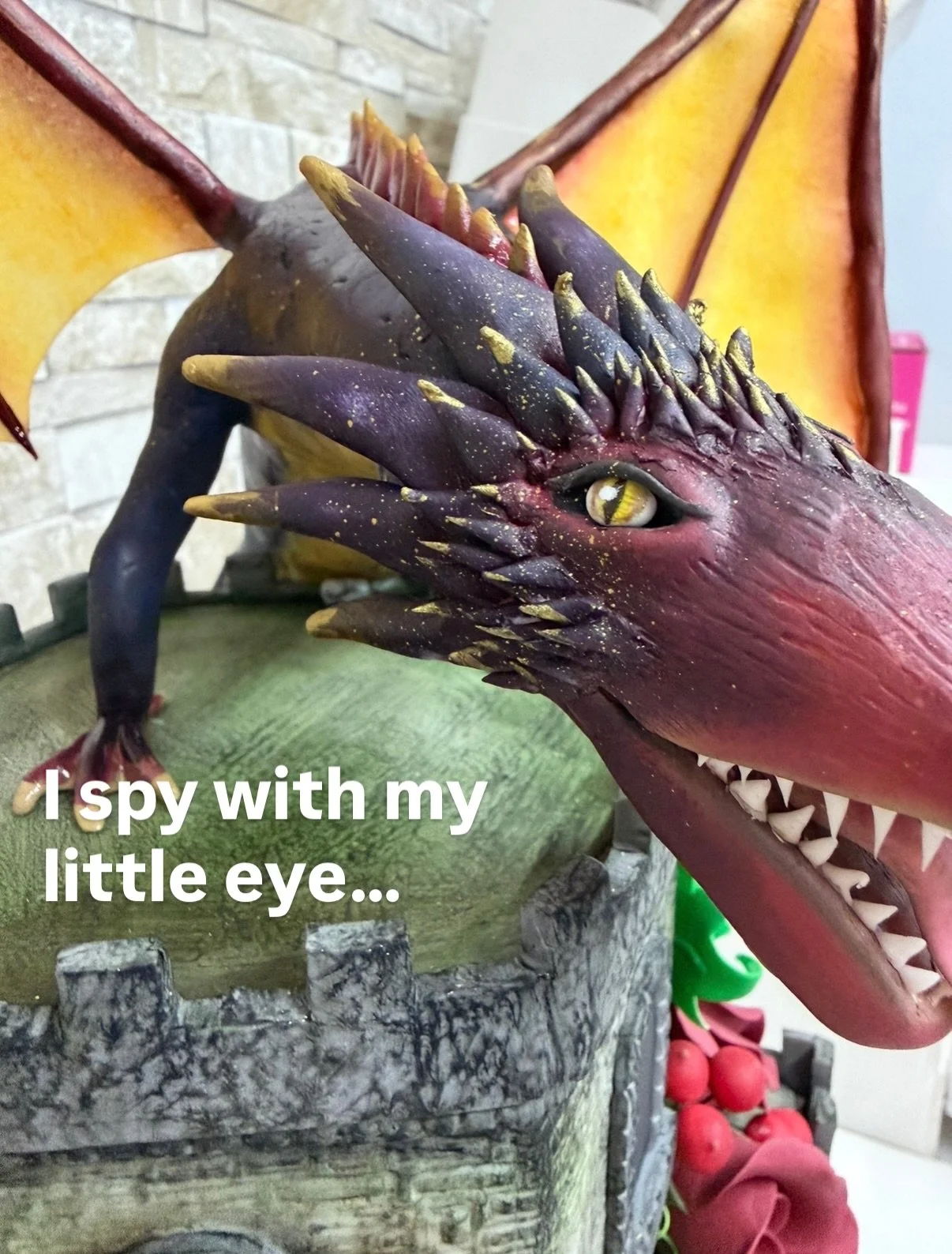 I&rsquo;ve been working on something EPIC for The Alternative Wedding Fair happening this coming Sunday at @themonasterymcr and I can not wait to show you! 

I&rsquo;ve been told that ticket sales are at 95% sold out, so if you haven&rsquo;t yet boug