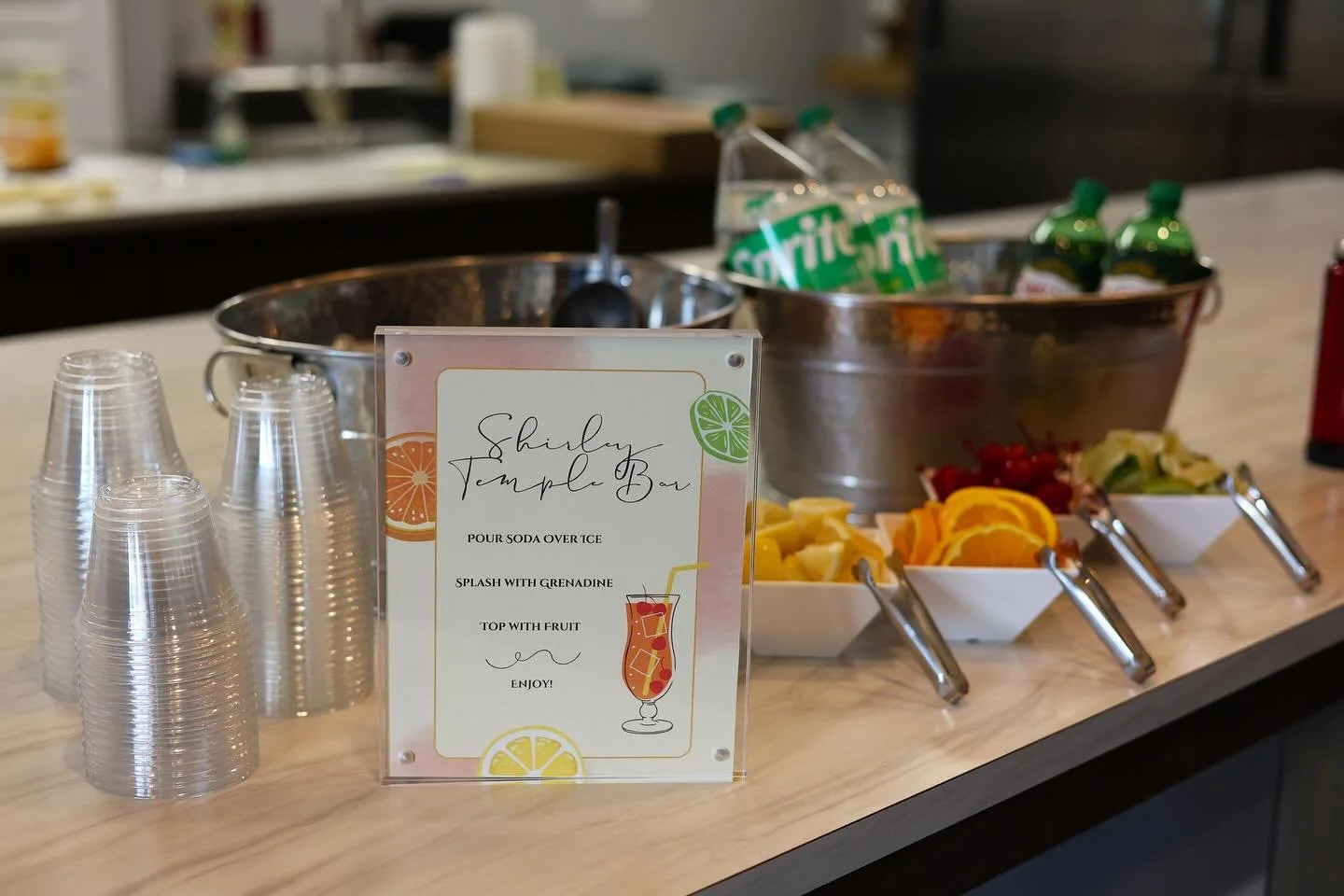 Celebrating a major milestone with a touch of sweetness and a whole lot of flavor! From the perfect Shirley Temple bar to the mouthwatering bites from Cossetta&rsquo;s, every detail was crafted for a night to remember. ✨

 #graduationparty #event #Co