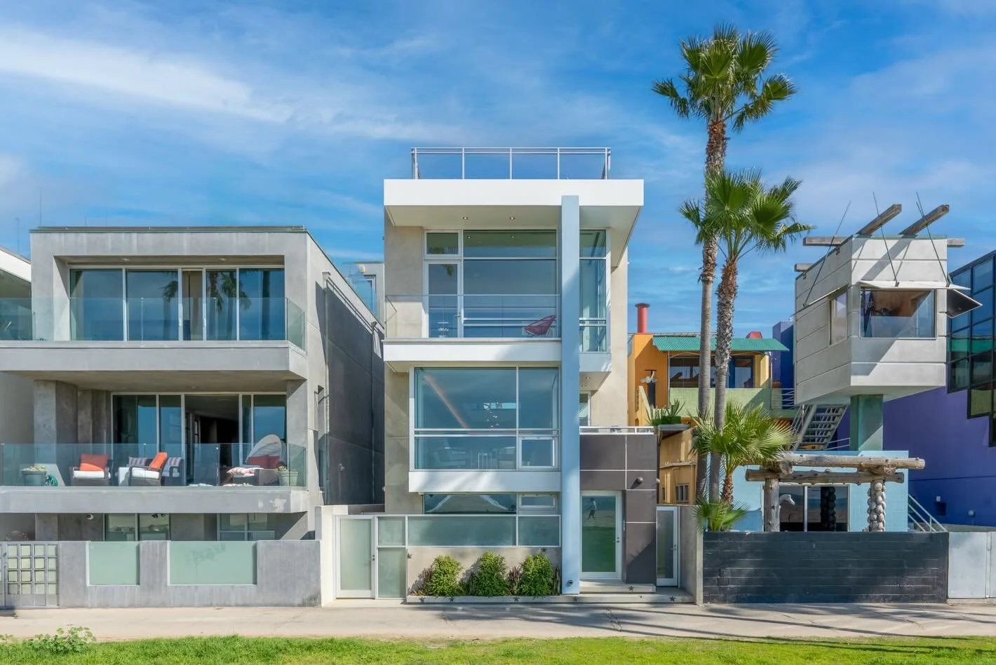 Beachfront luxury at its finest. 🌊 2505 Ocean Front Walk offers 4 bedrooms, 4.5 bathrooms, &amp; a 4-car garage directly on the sand. Listed by @theportnoyteam for $10,750,000