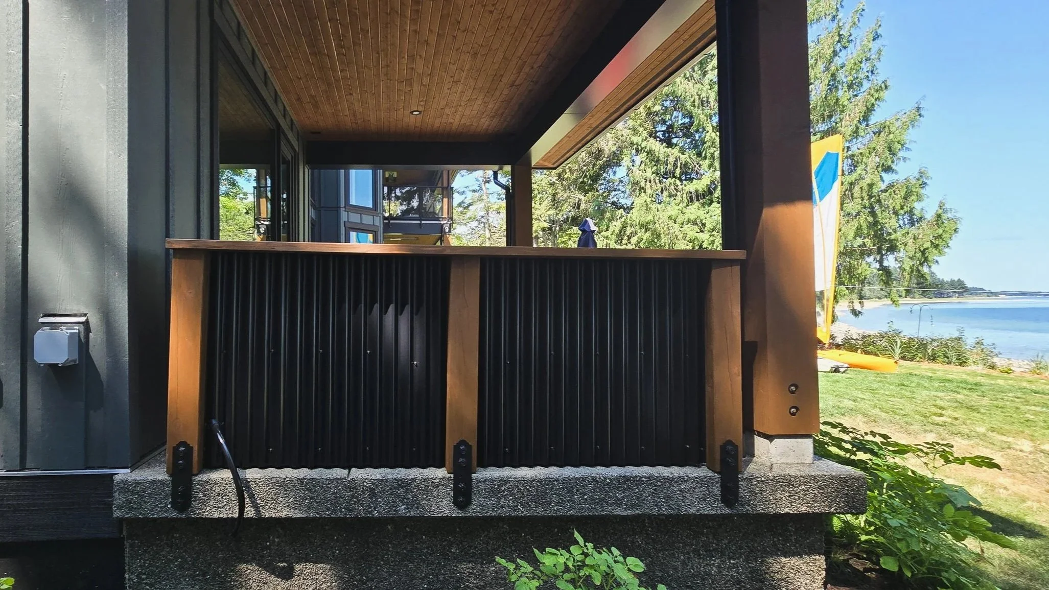 [p r o j e c t s] Custom Metal Planter