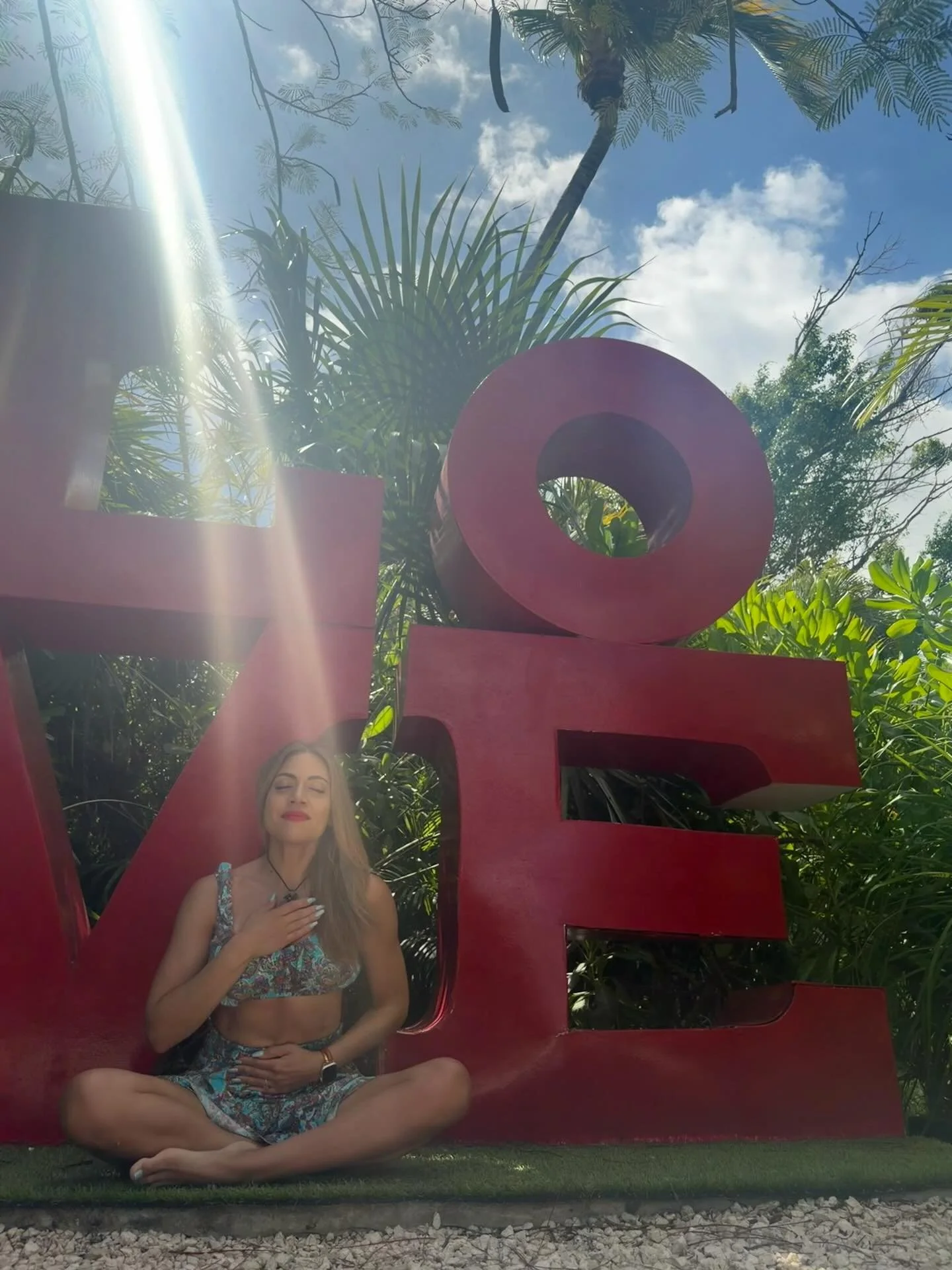 ⁣BELOVED❤️&zwj;🔥LIGHT ❤️&zwj;🔥I AM❤️&zwj;🔥.. 𝘐 𝘩𝘰𝘱𝘦 𝘺𝘰𝘶 𝘧𝘦𝘦𝘭 𝘪𝘵, 𝘣𝘦𝘤𝘢𝘶𝘴𝘦 𝘺𝘰𝘶 𝘢𝘳𝘦 𝘵𝘰𝘰. Best picture to summarize this trip &amp; the new love/light creation now cookin&rsquo; in my heart womb space .. ✨🥚✨

#rawphotogr