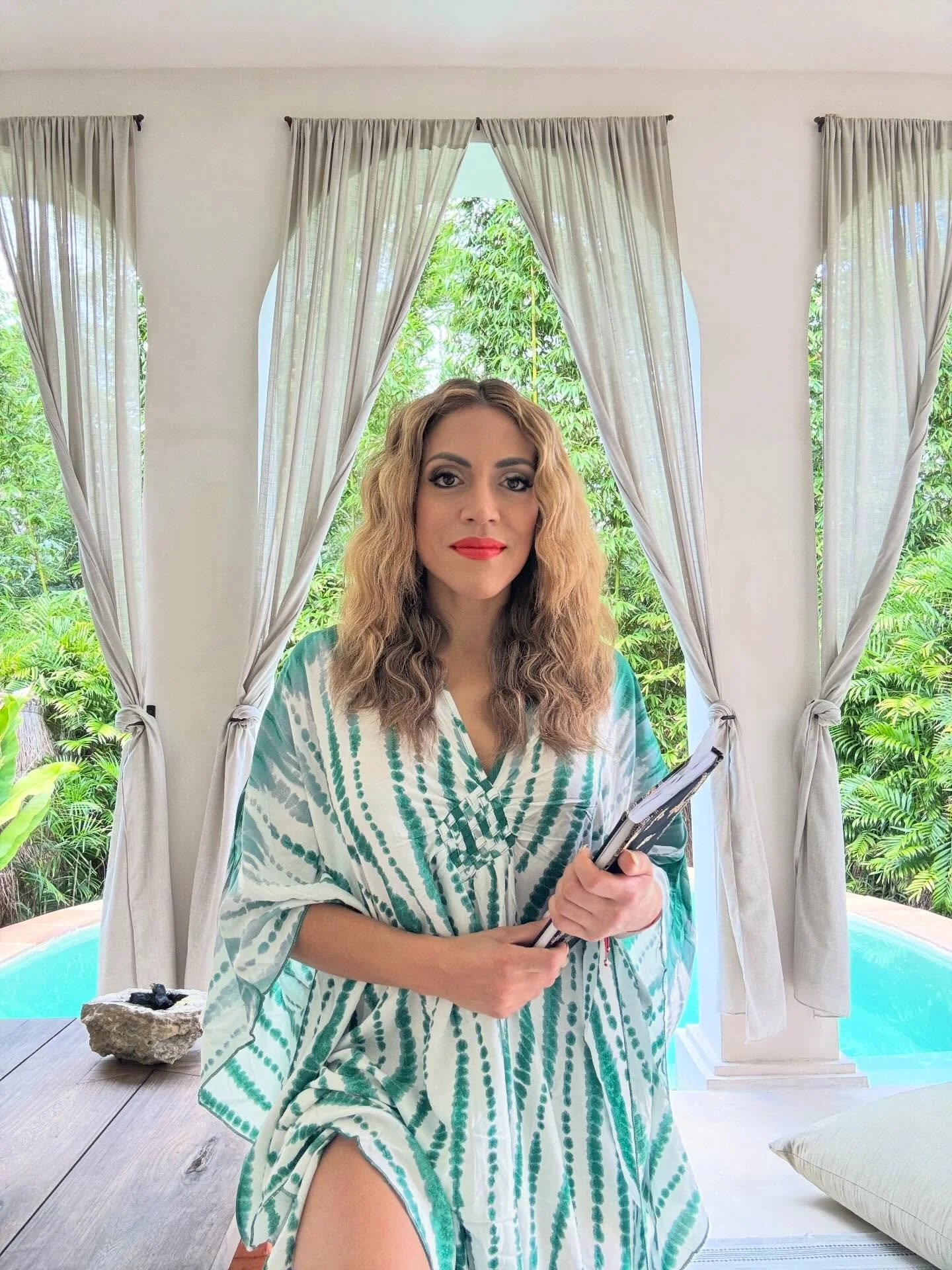 𝐁𝐑𝐁 ~ 𝐘𝐞𝐬𝐭𝐞𝐫𝐝𝐚𝐲, I landed in my book writing escape, and got quickly pulled into a life review with my ✨team - they led me to find several years of voice memos and channeled convos going WAY back I forgot I had. Some of my faves- Yeshua w