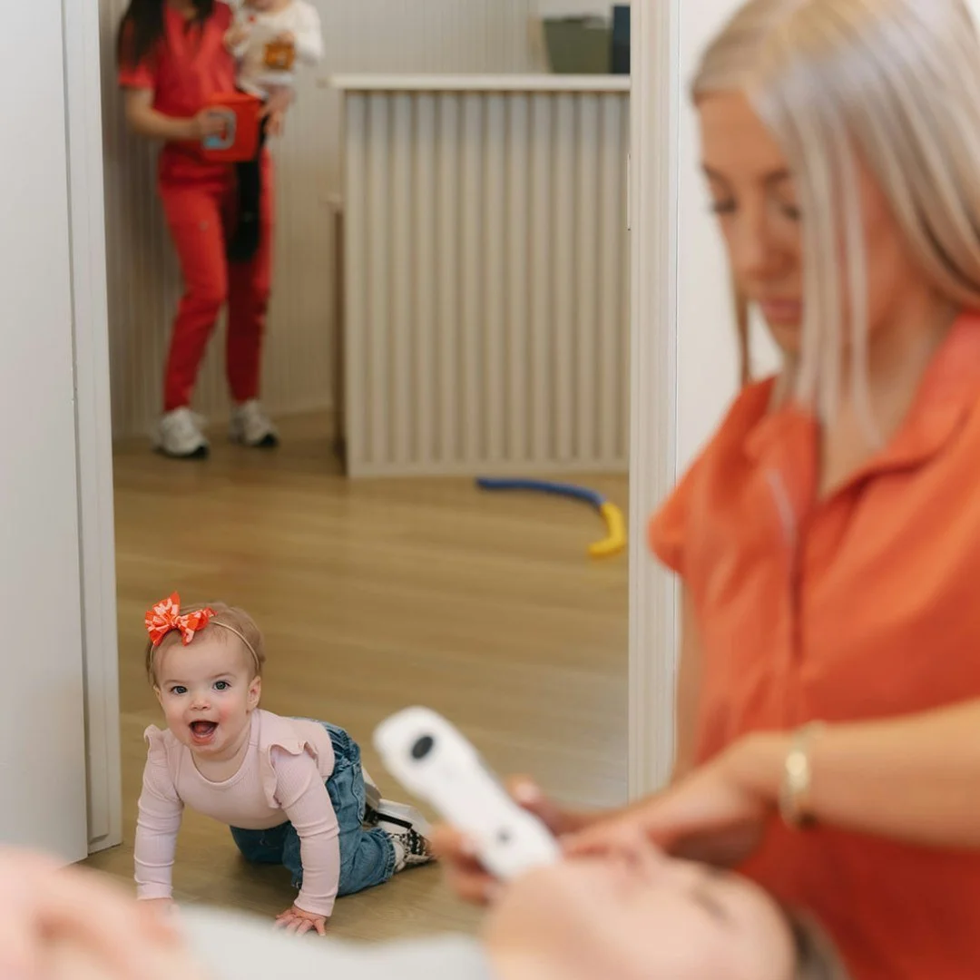 That cute w-sit? It's actually telling us something about core stability and midline crossing. 👀

As babies grow, they naturally move through developmental patterns &mdash; rolling, cross-crawling, pulling to stand &mdash; that require the left and 