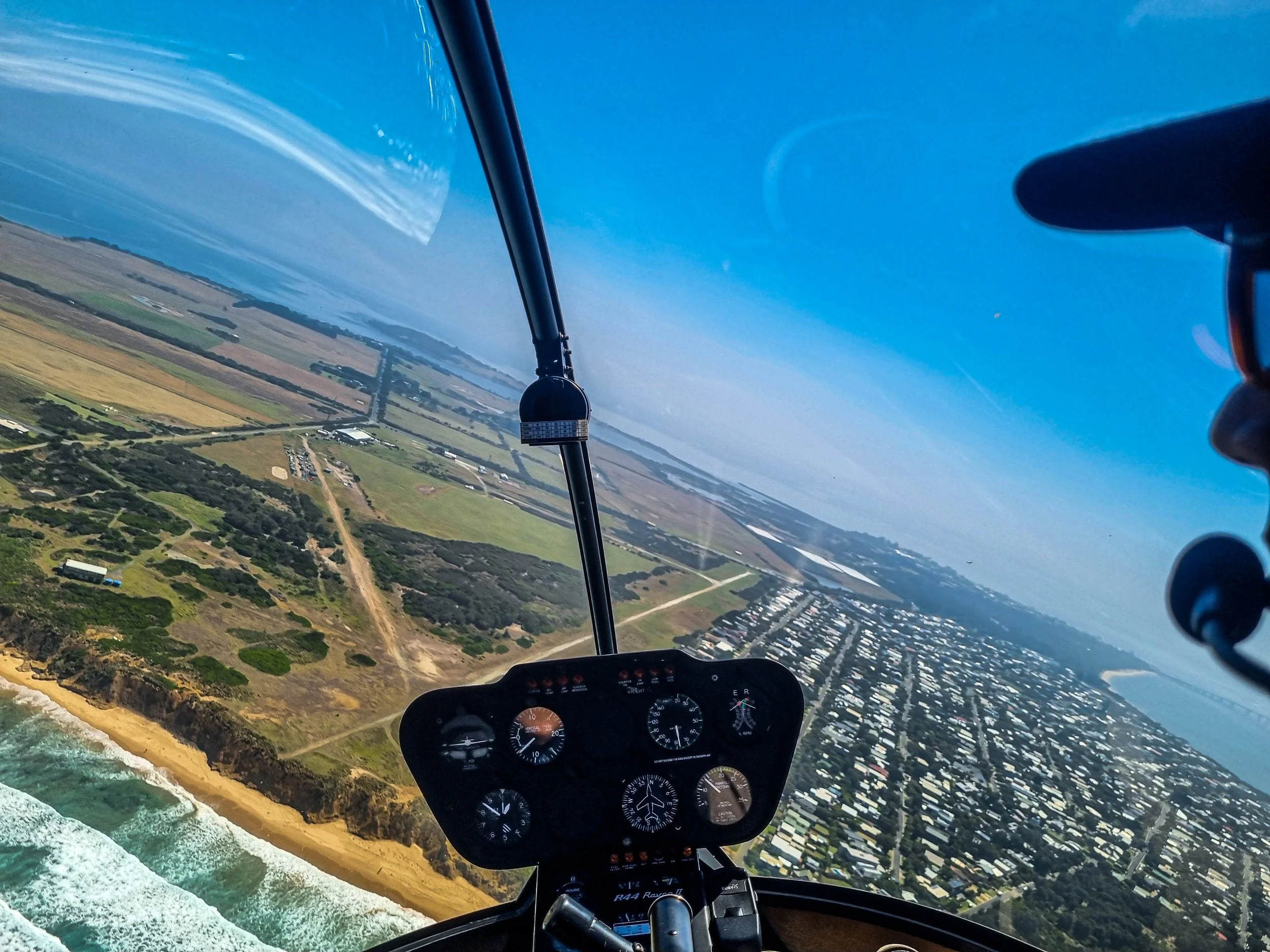 Mo Flying into Land.jpg