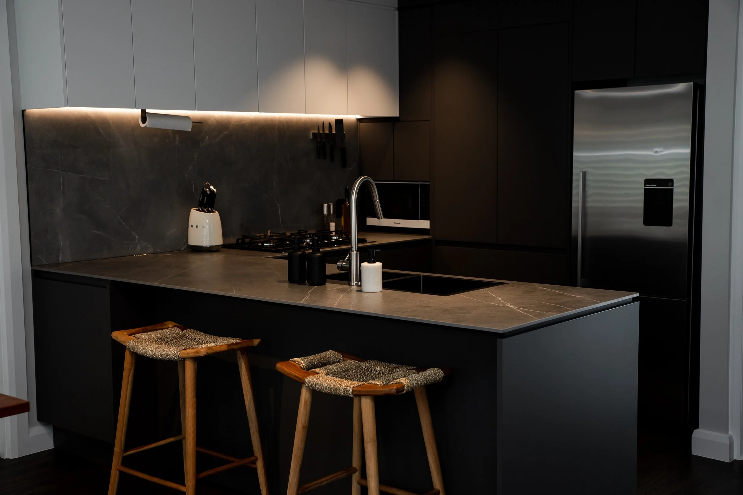 Dark kitchen