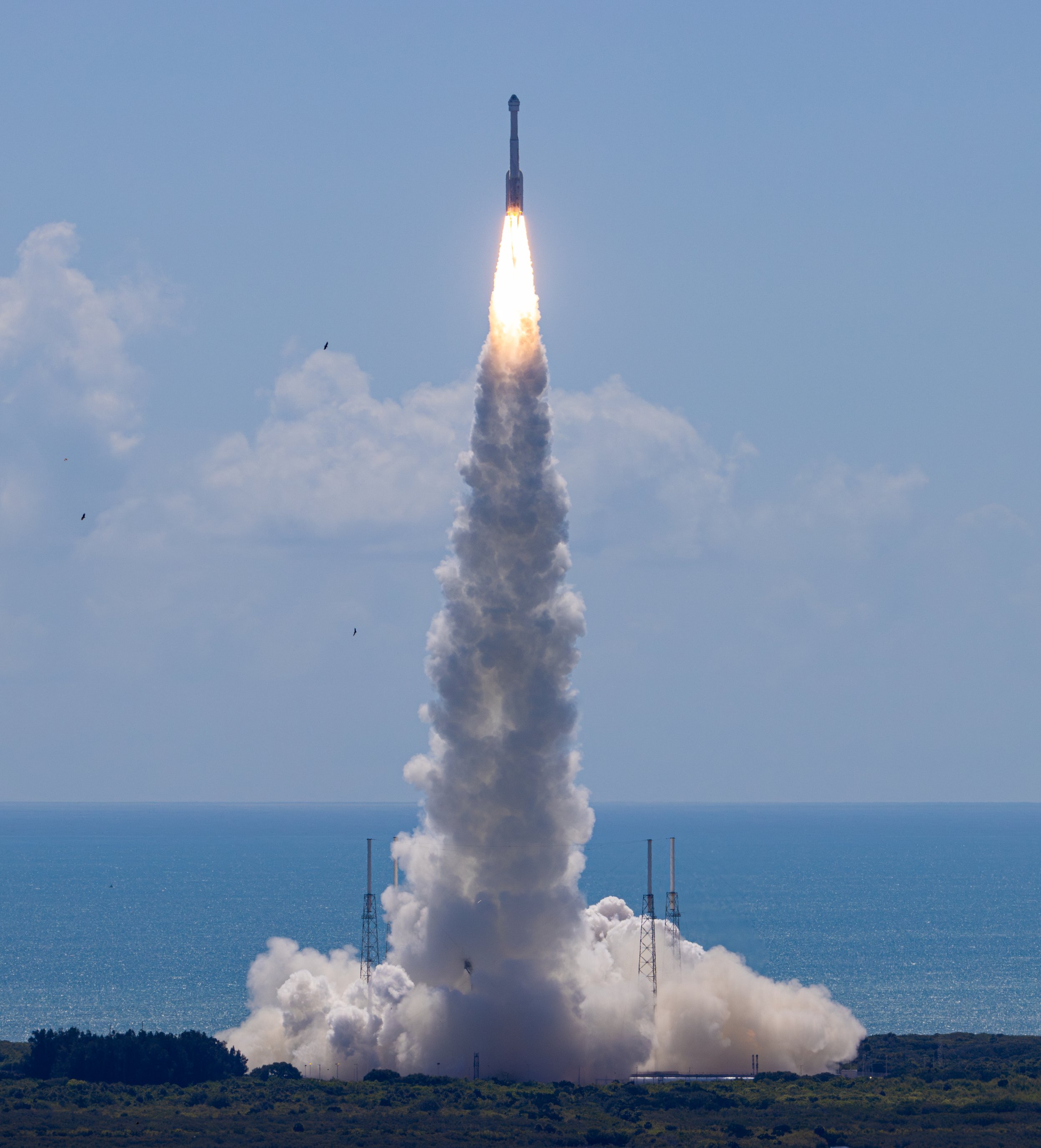 Starliner Crew Flight Test VAB Roof.jpg