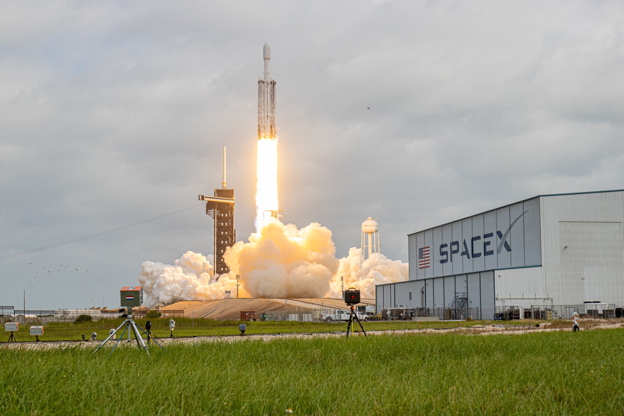 Falcon Heavy Psyche Mission.jpg