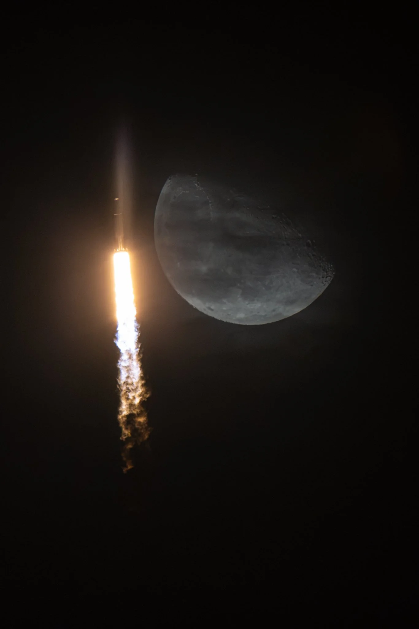 SQ NROL-97 Moon Flyby-2.jpg