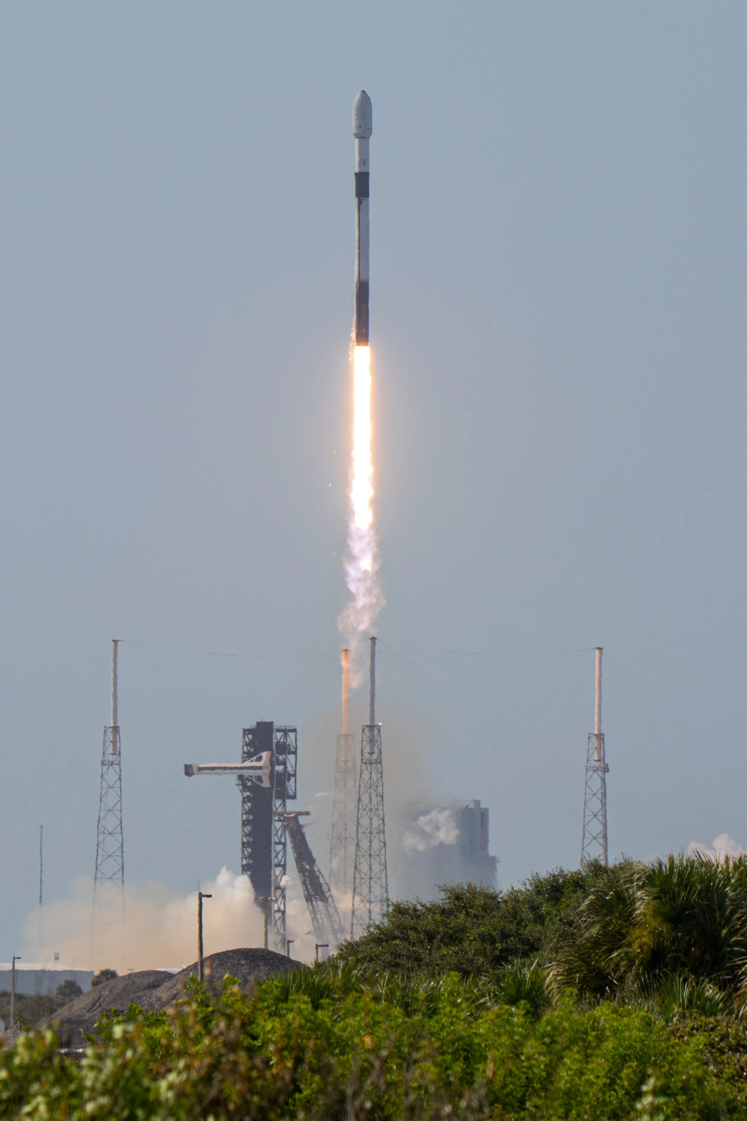 MRV-1Liftoff Vertical.jpg