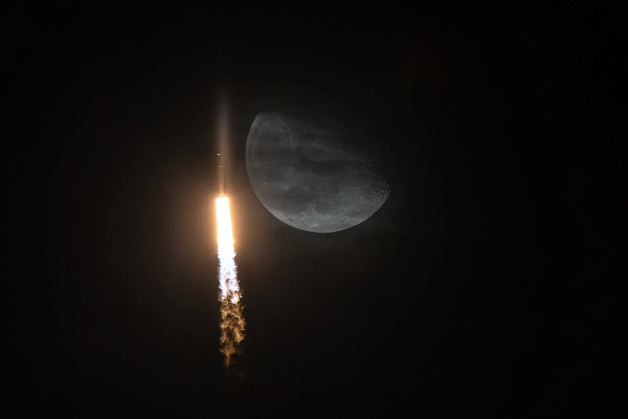 SQ NROL-97 Moon Flyby-3.jpg