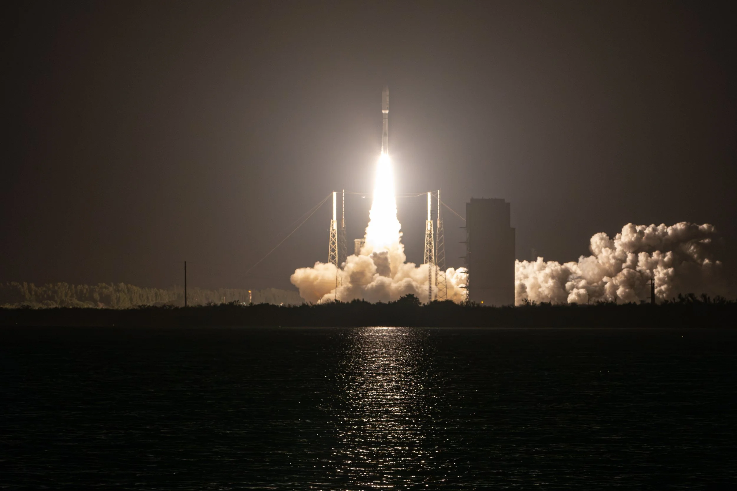 LEO-8 Liftoff Horizontal.jpg
